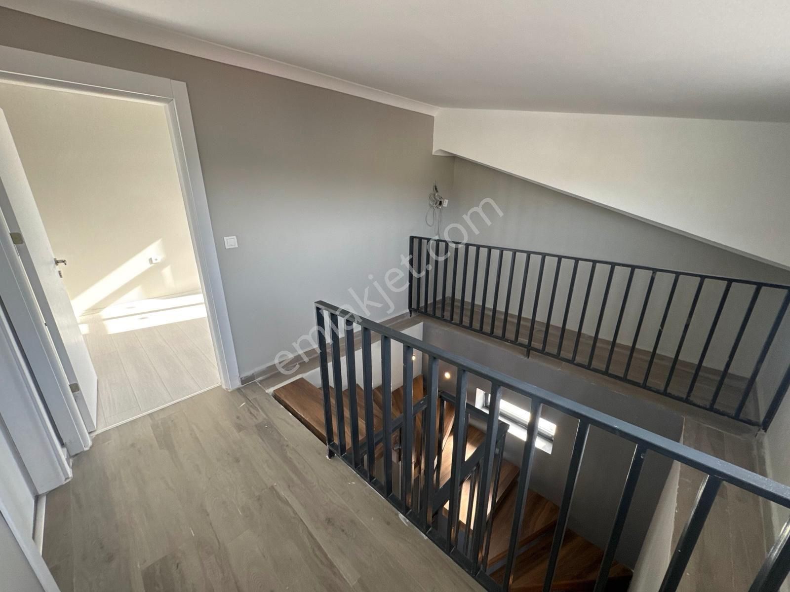 Dikili'de Özel Mimari, Geniş Yüksek Tavanlı Lüks Akıllı Villa - Görsel 25