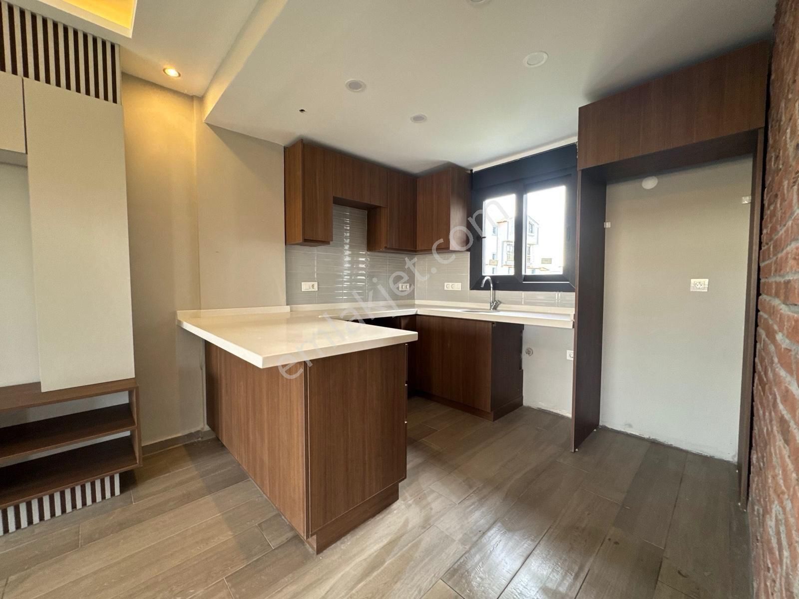 Dikili'de Özel Mimari, Geniş Yüksek Tavanlı Lüks Akıllı Villa - Görsel 11