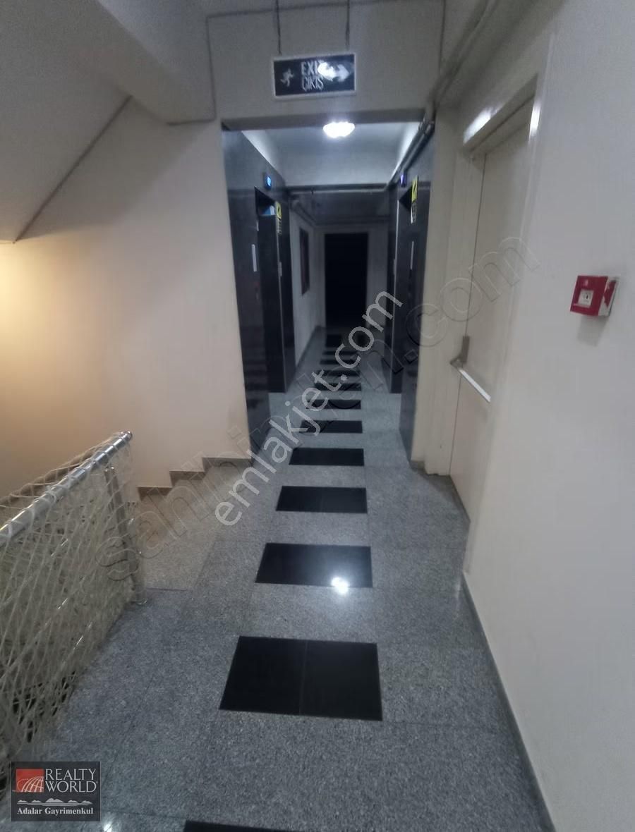 Ünalan Metro Yakını, 10 Yıllık, 2+1, İskanlı Ön Cephe 1. Kat... - Görsel 22