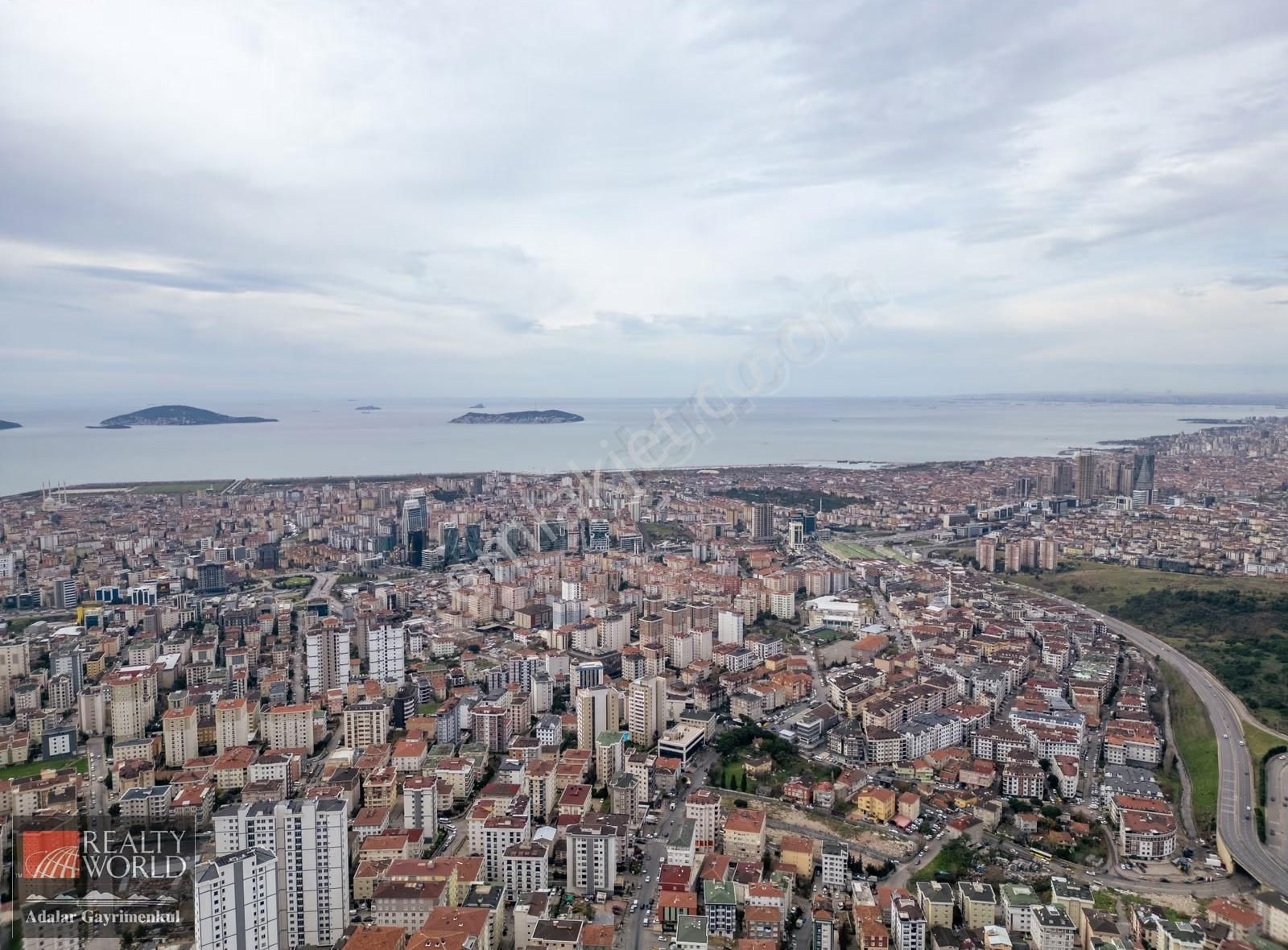 Cihan Albayrak'tan Nısh Adalar Bahçeşehir Etabı'nda Satılık 3+1