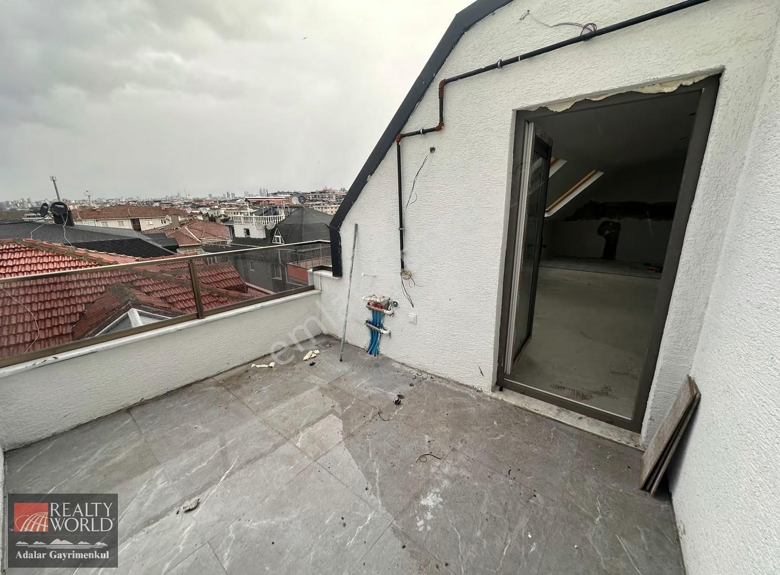 İdealtepe Sahilde Deniz Manzaralı Sıfır Dubleks 3+1 Satılık - Görsel 12