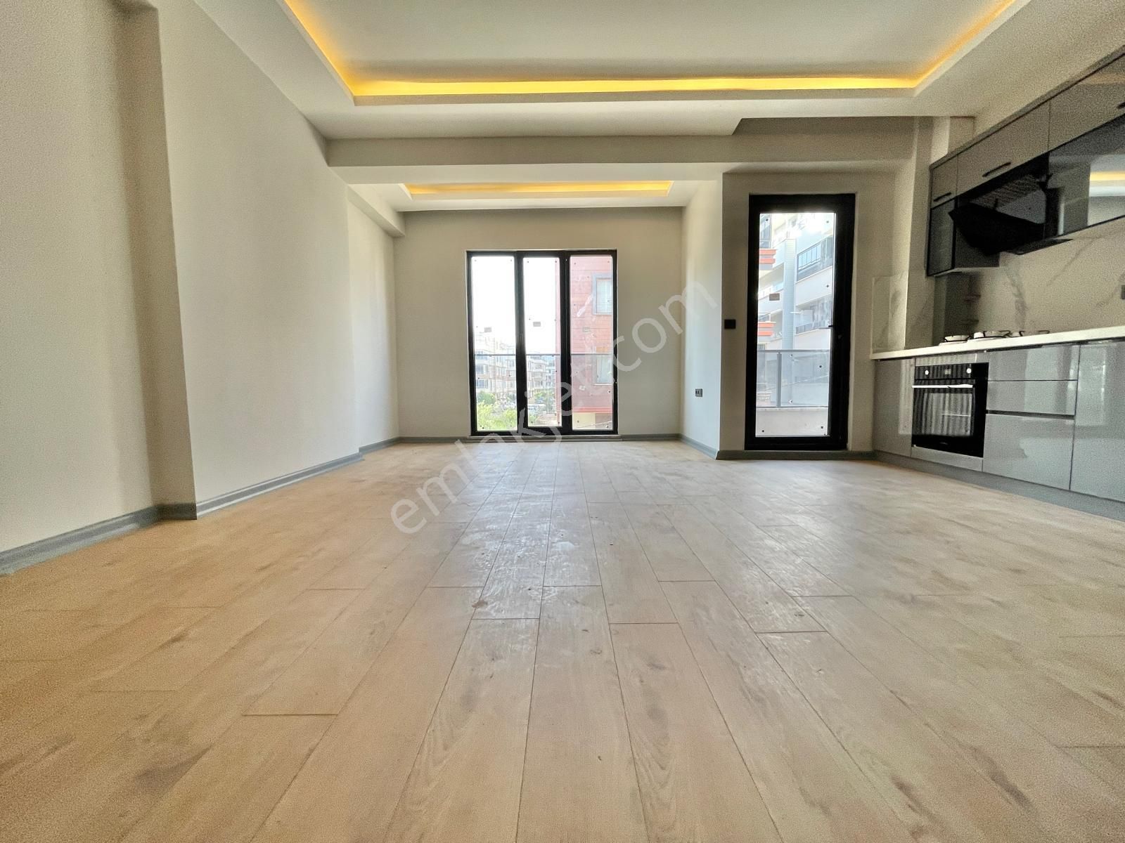 Berkay Demirel'den Akçayda Denize 600 Metre Ebeveyn Banyolu 2+1 Daire