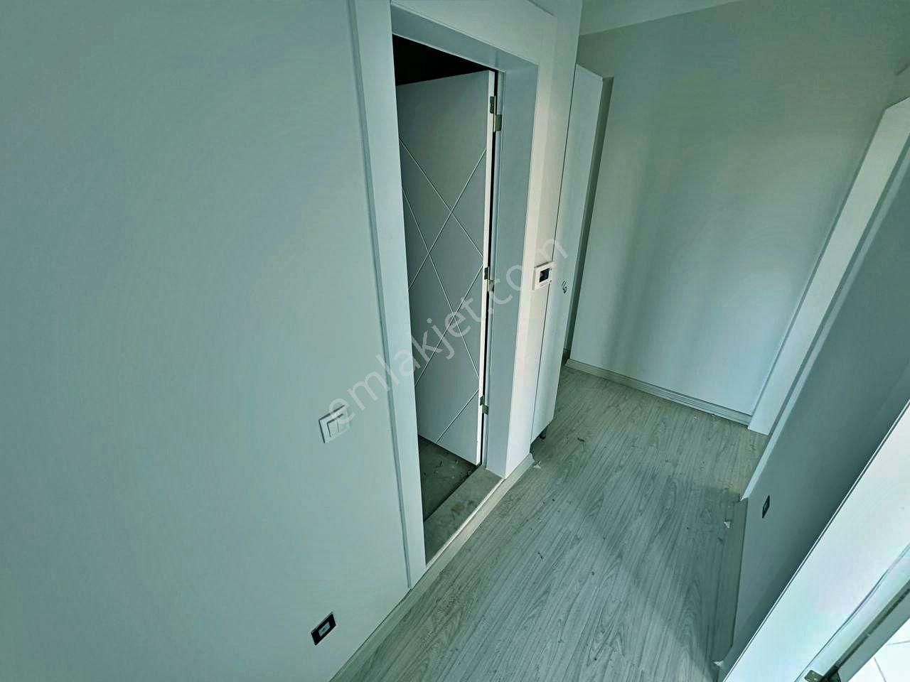 Uytundan Kadıköyde Doğalgazlı Kapalı Otoparklı 2+1 Satılık Daire - Görsel 17