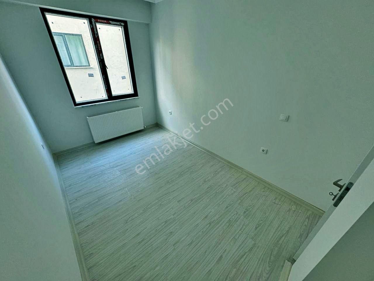 Uytundan Kadıköyde Doğalgazlı Kapalı Otoparklı 2+1 Satılık Daire - Görsel 7