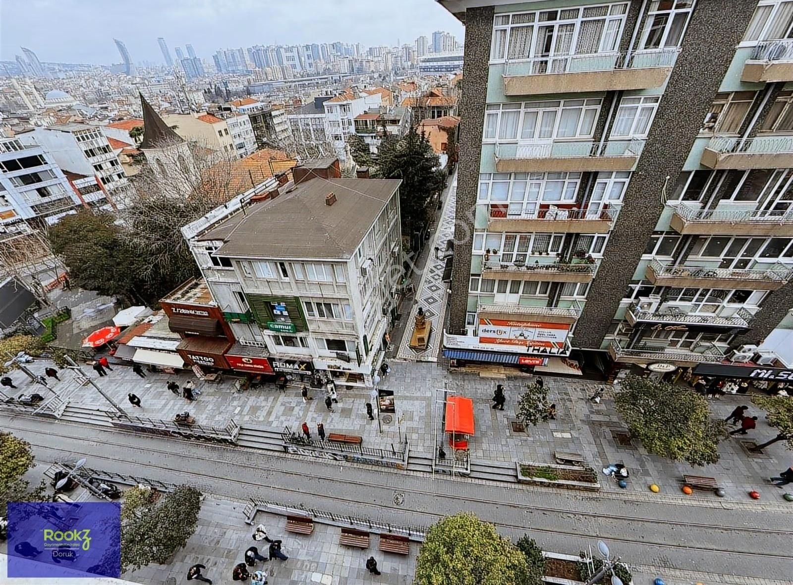 Rookzdoruk Kadıköy'ün Kalbinde Teraslı Deniz Stad Manzaralı 2+1 - Görsel 6