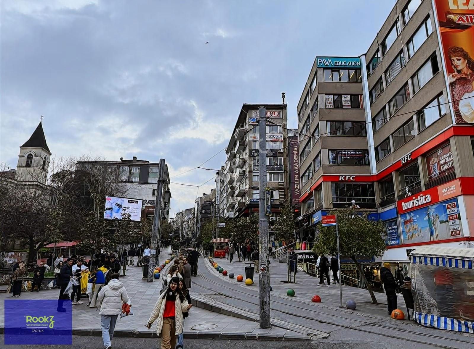 Rookzdoruk Kadıköy'ün Kalbinde Teraslı Deniz Stad Manzaralı 2+1 - Görsel 24