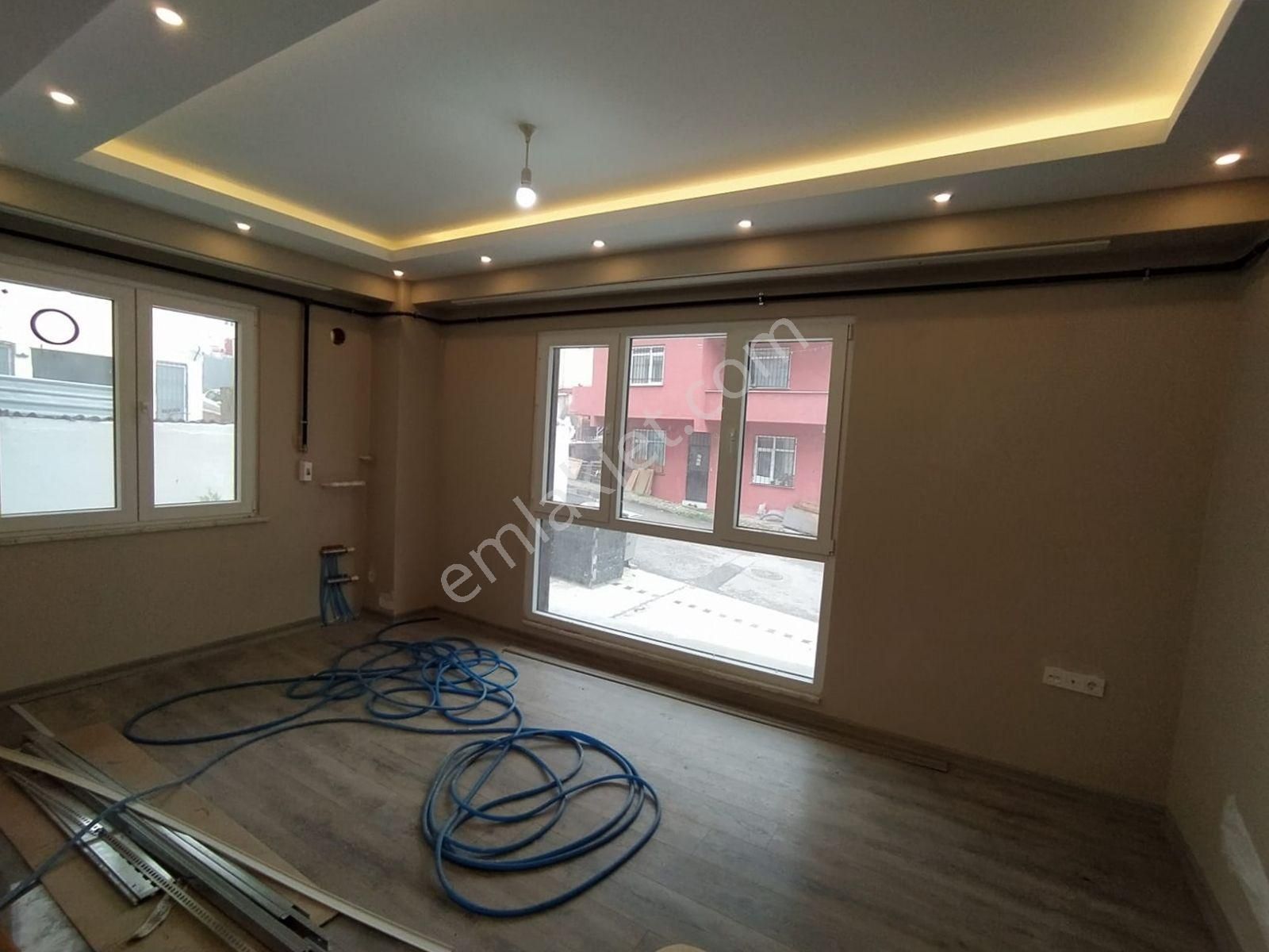 Adnan Kahveci Metroya Yürüme 1,5+1 İskanlı - Kredi Limitsiz Sıfır Daire