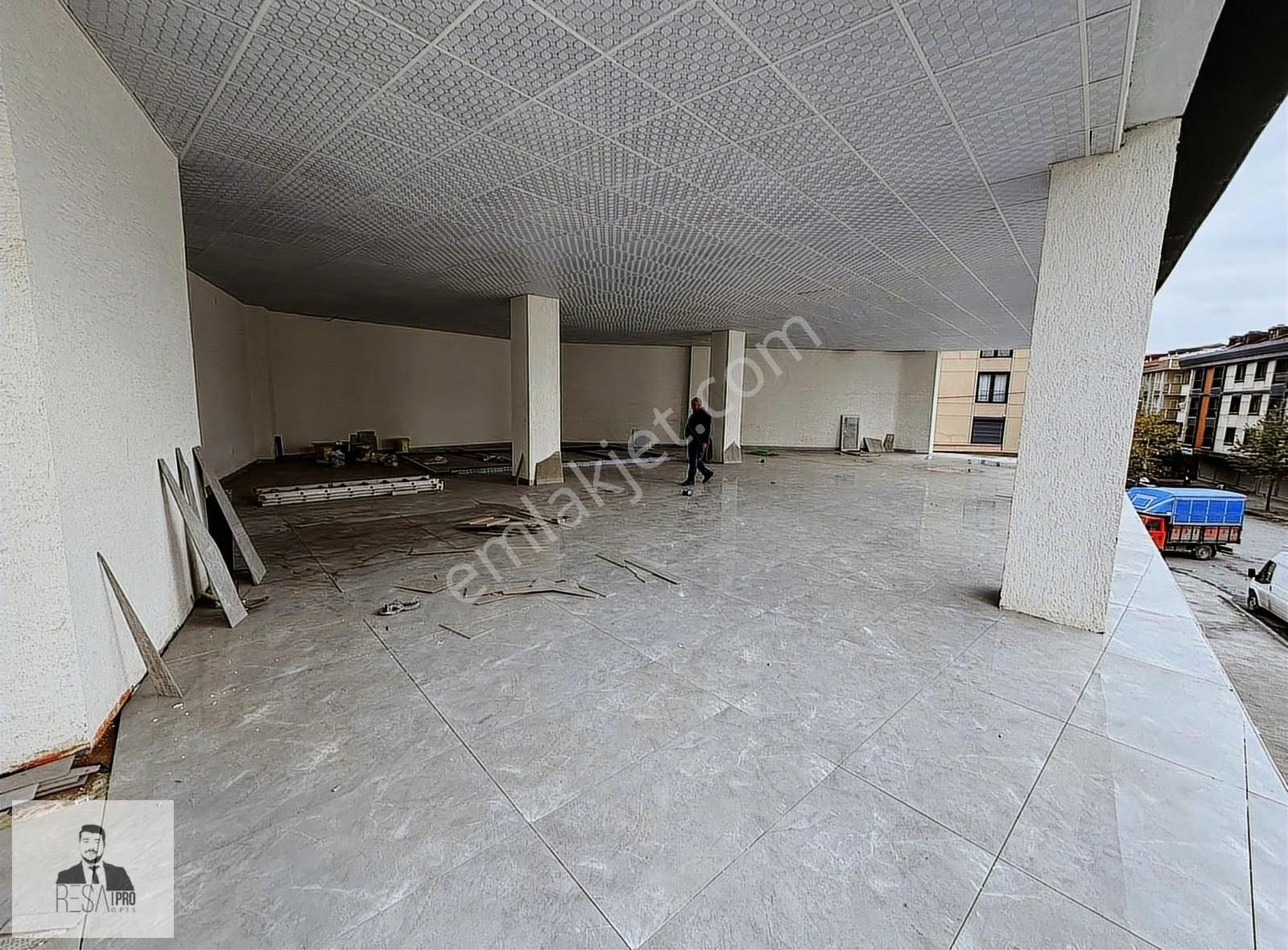 *resa Pro*venezia Yakın 3.300m² Dükkan/depo/antrepo Kiralık Bina - Görsel 13