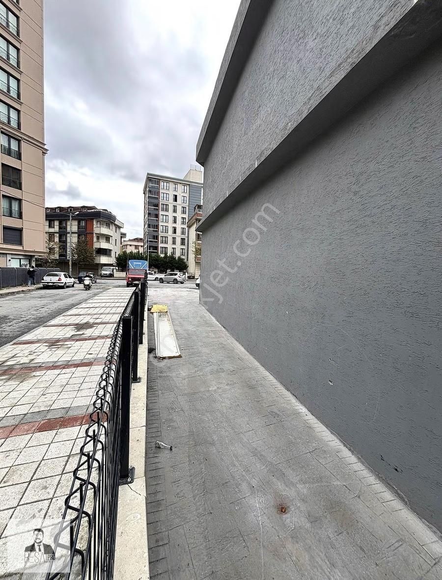 *resa Pro*venezia Yakın 3.300m² Dükkan/depo/antrepo Kiralık Bina - Görsel 5