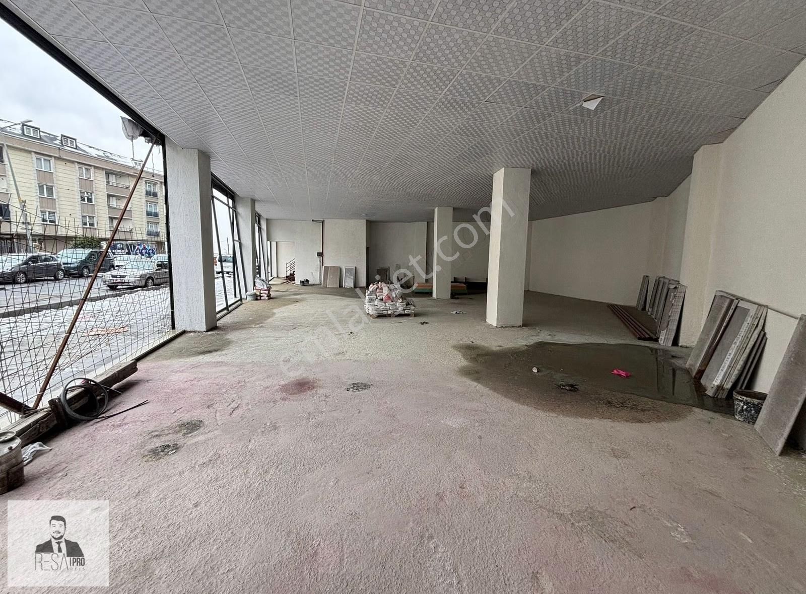 *resa Pro*venezia Yakın 3.300m² Dükkan/depo/antrepo Kiralık Bina - Görsel 28