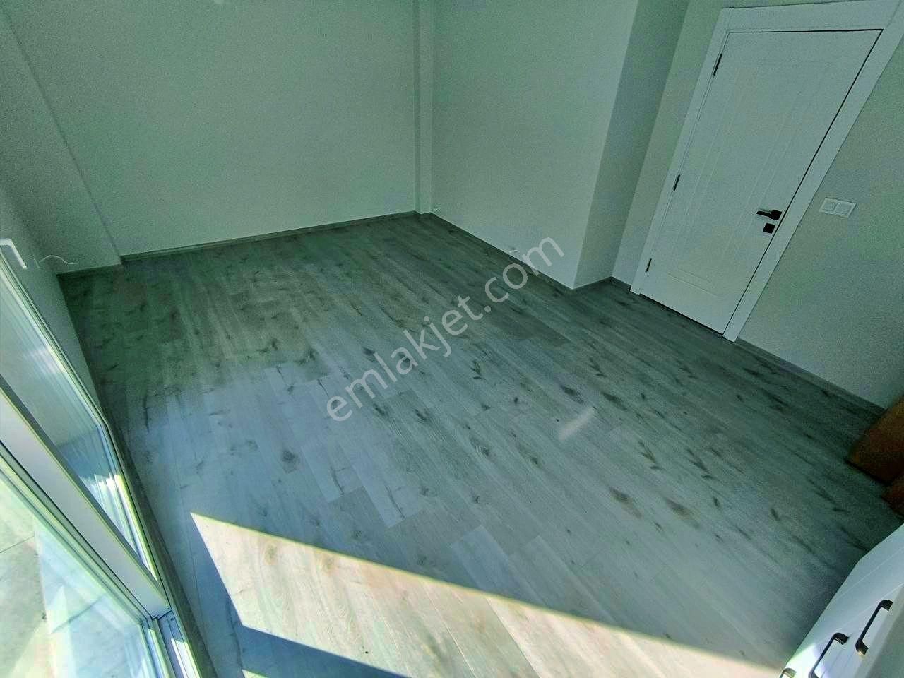 Uytundan Gürede Bahçe Kullanımlı Satılık Lüx 1+1 Daire - Görsel 32