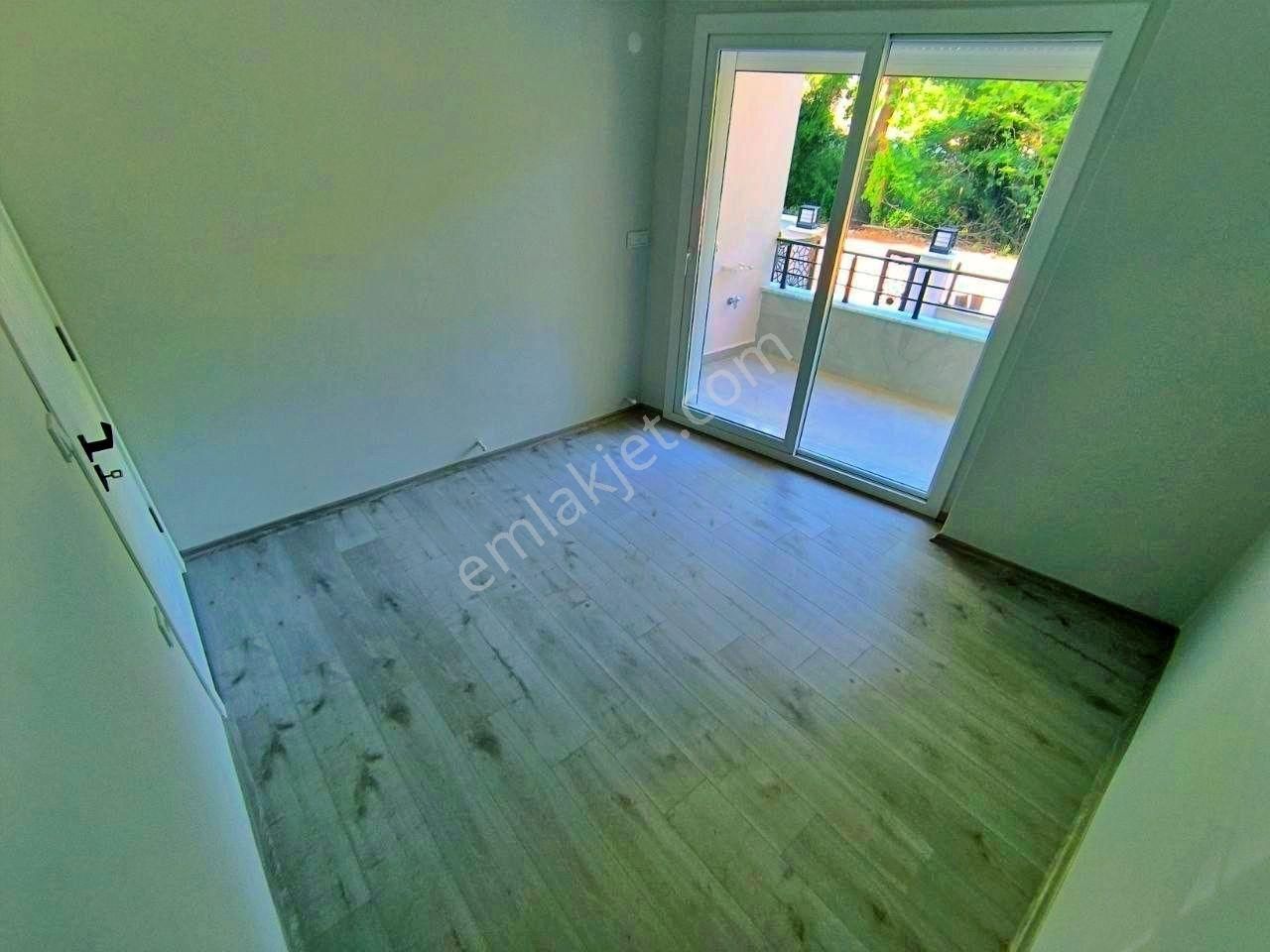Uytundan Gürede Bahçe Kullanımlı Satılık Lüx 1+1 Daire - Görsel 13