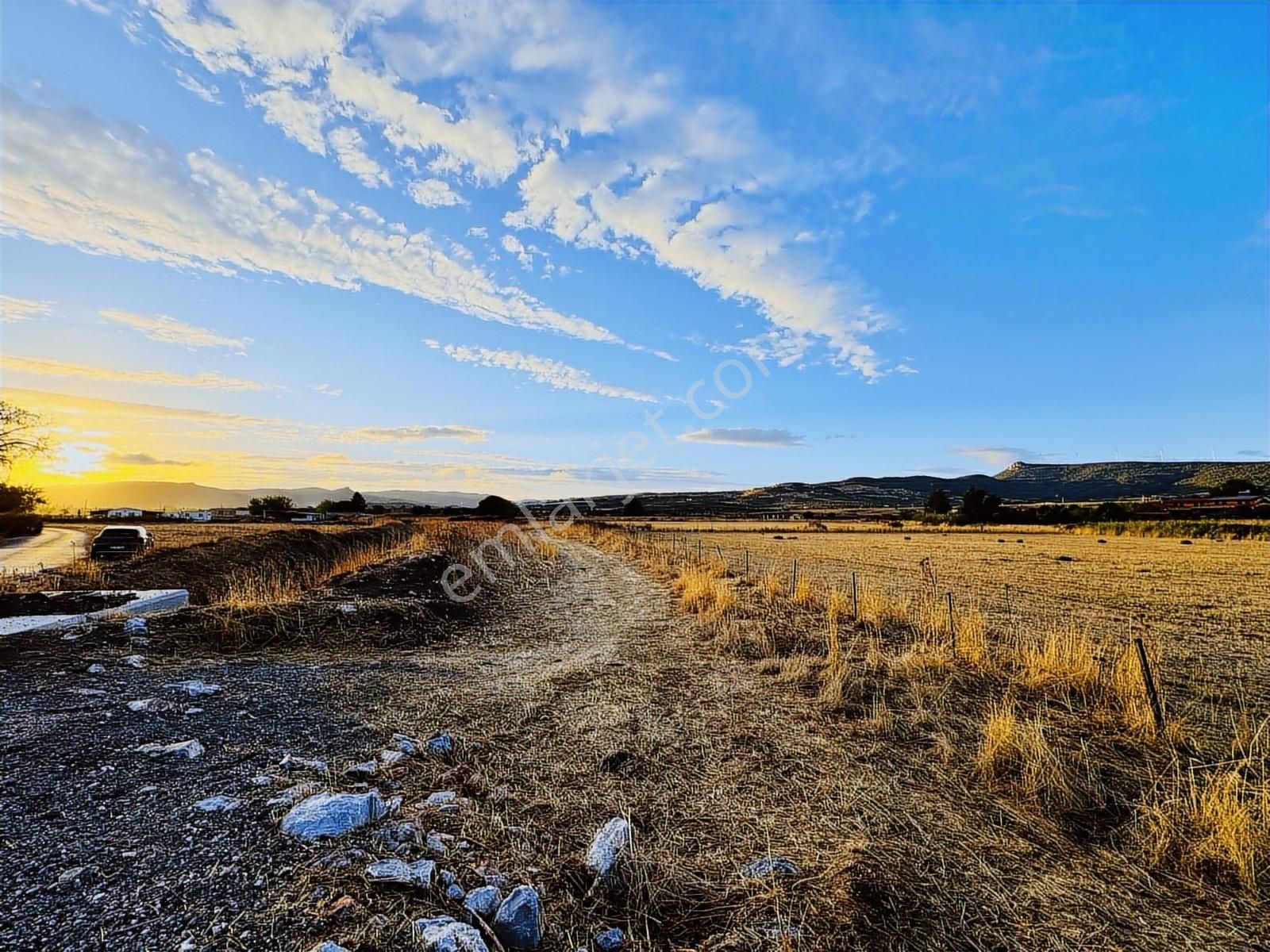 Foça Bağarası Hacıveli Mah. Satılık Tek Tapulu Tarla - Görsel 13