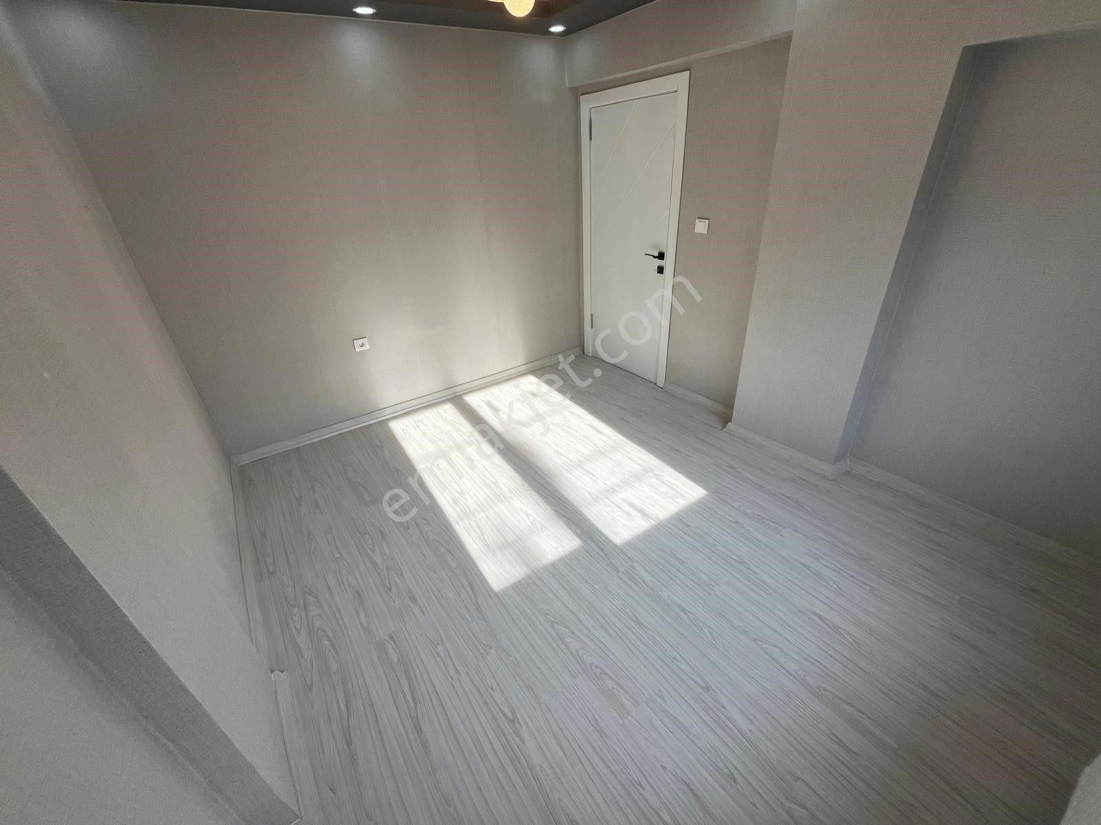 Plevne Mah Şık Tasarım Modern Yapı Geniş M2 Ara Kat 3+1 Daire - Görsel 25