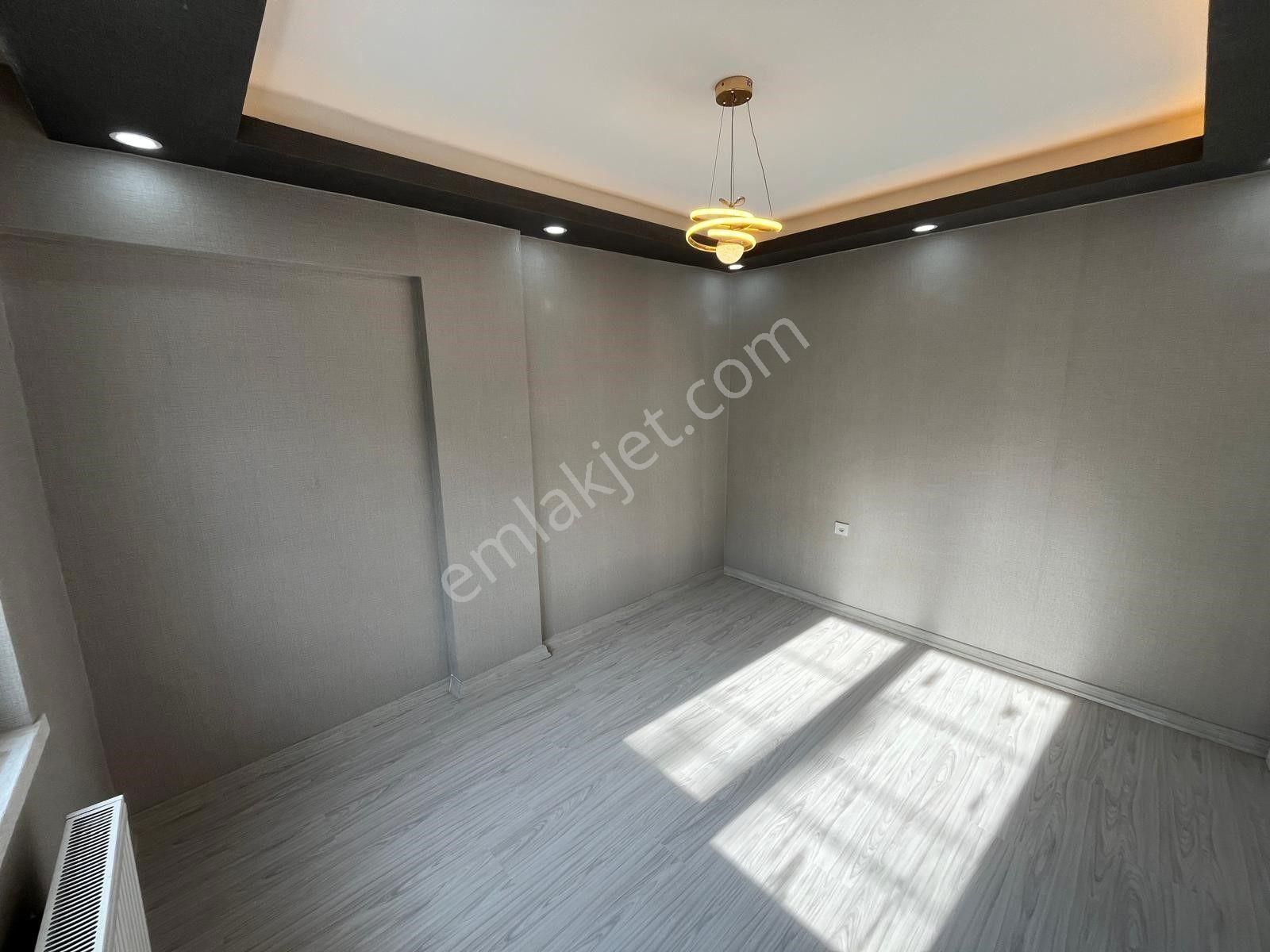 Plevne Mah Şık Tasarım Modern Yapı Geniş M2 Ara Kat 3+1 Daire - Görsel 24