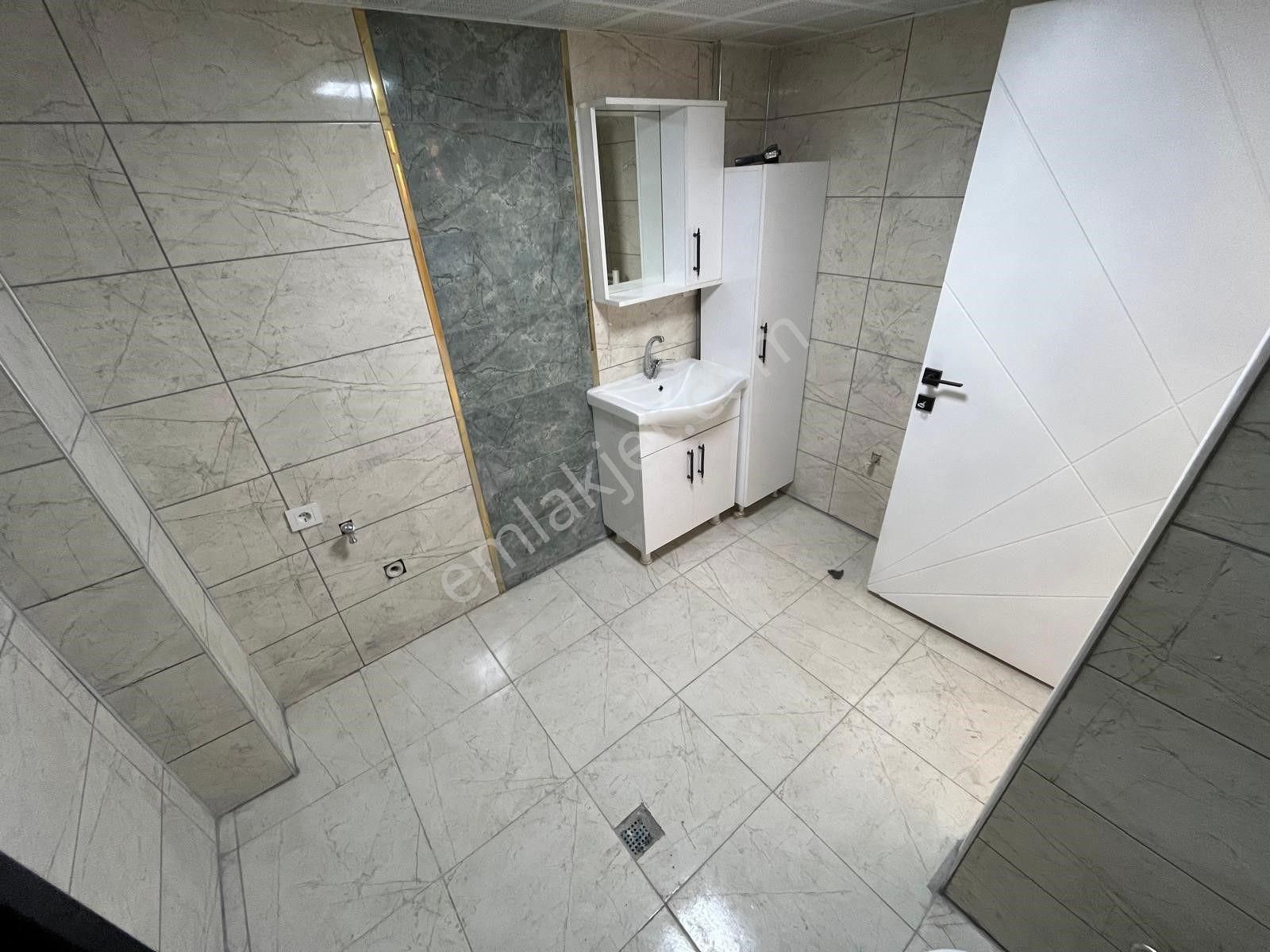 Plevne Mah Şık Tasarım Modern Yapı Geniş M2 Ara Kat 3+1 Daire - Görsel 33
