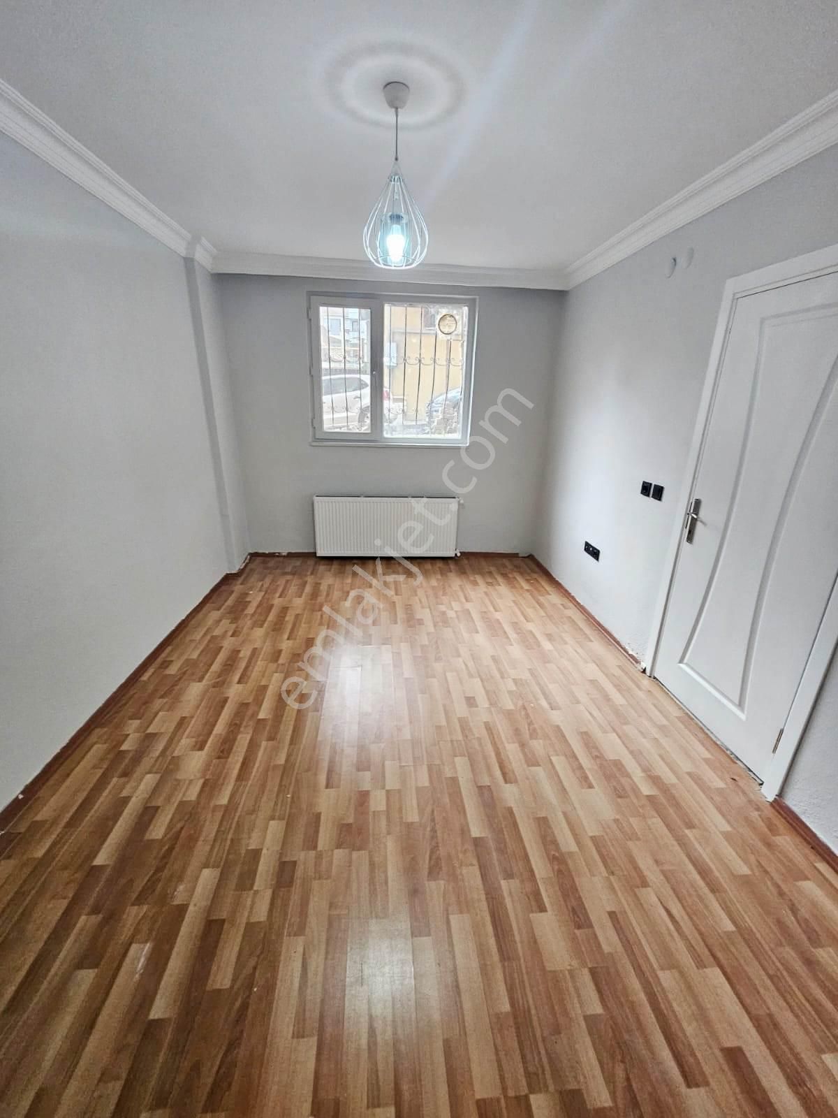 Fatih Emlaktan Çakmak Durağı Yakını Satılık 1+1 Krediye Uygun Bahçe Katı - Görsel 3