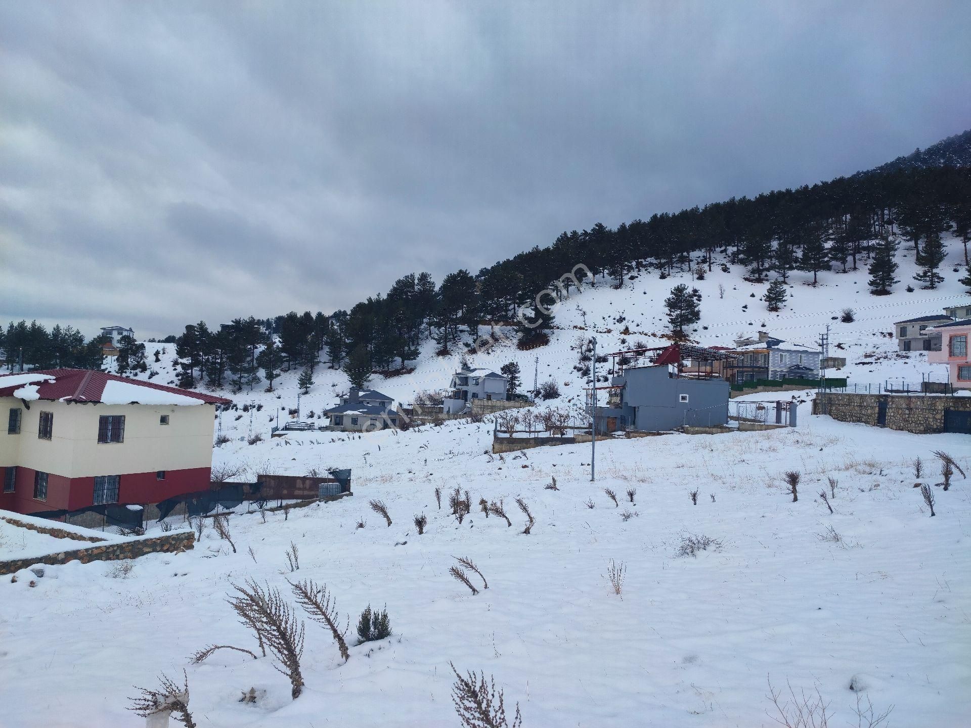 Pozantı Kar Emlak Tan Yeni Konacık Bozkırlı Mevkiinde Yaylalık 400 M2 Satılık Arsa - Görsel 28