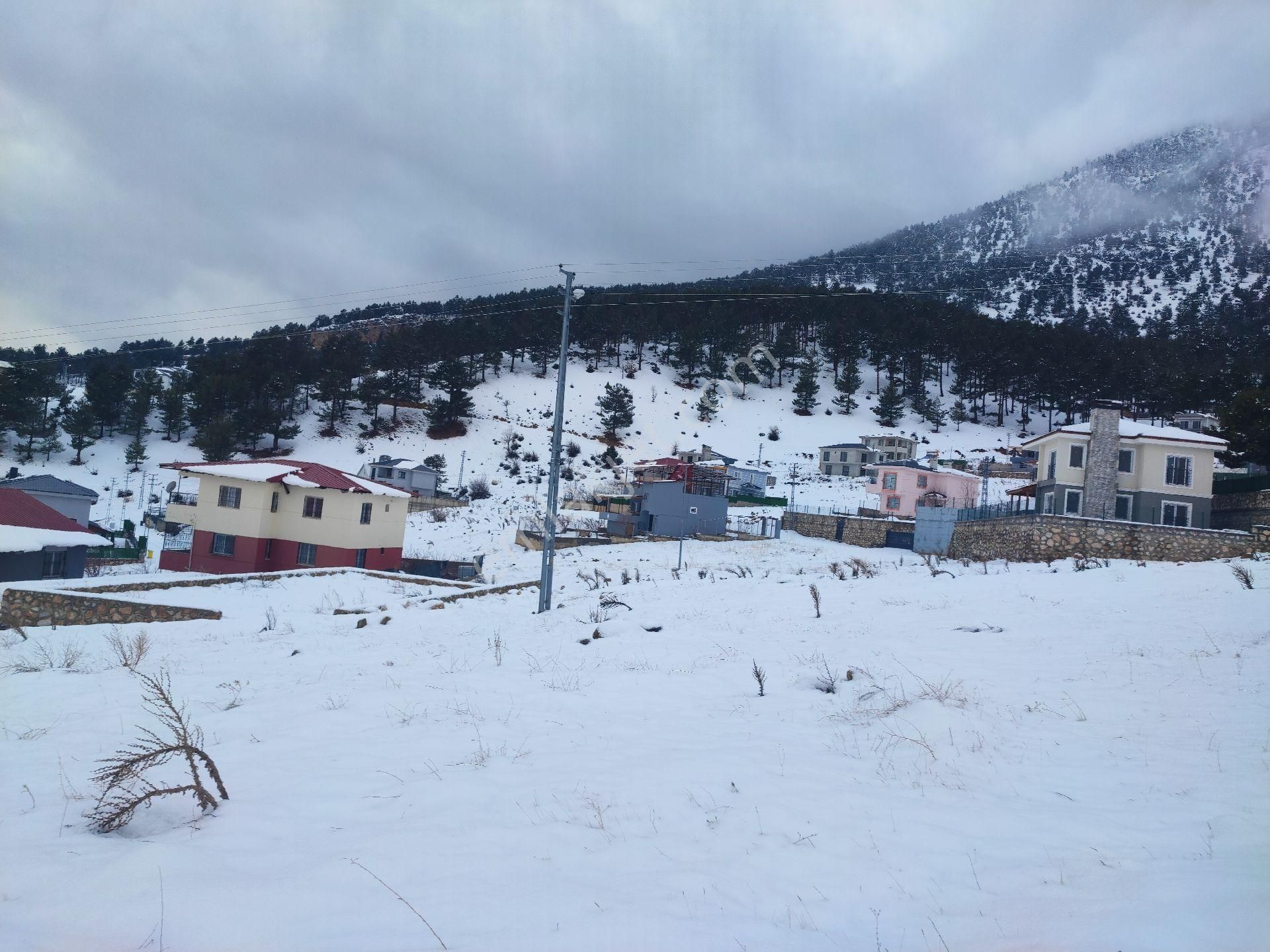 Pozantı Kar Emlak Tan Yeni Konacık Bozkırlı Mevkiinde Yaylalık 400 M2 Satılık Arsa - Görsel 6