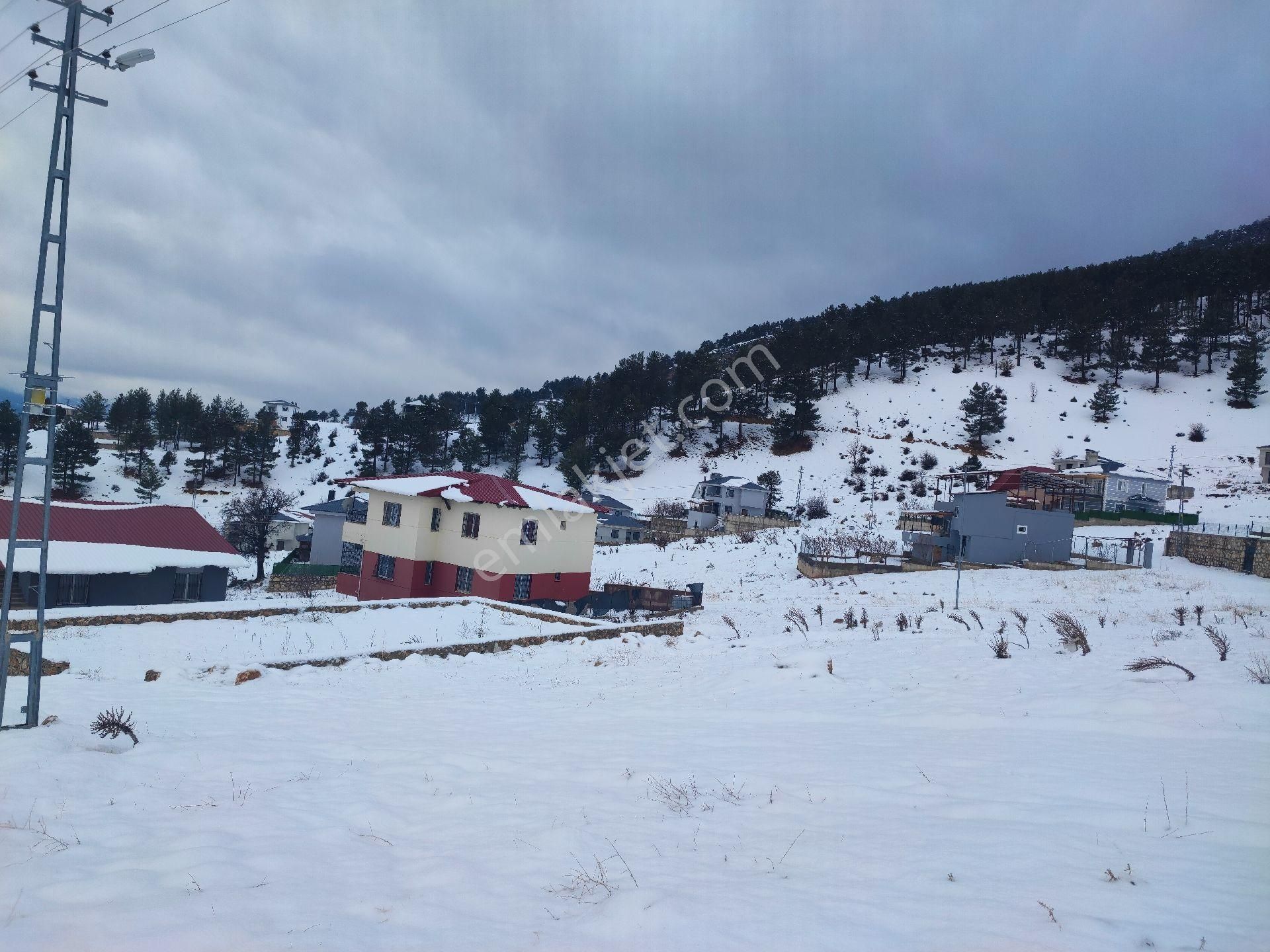 Pozantı Kar Emlak Tan Yeni Konacık Bozkırlı Mevkiinde Yaylalık 400 M2 Satılık Arsa - Görsel 34