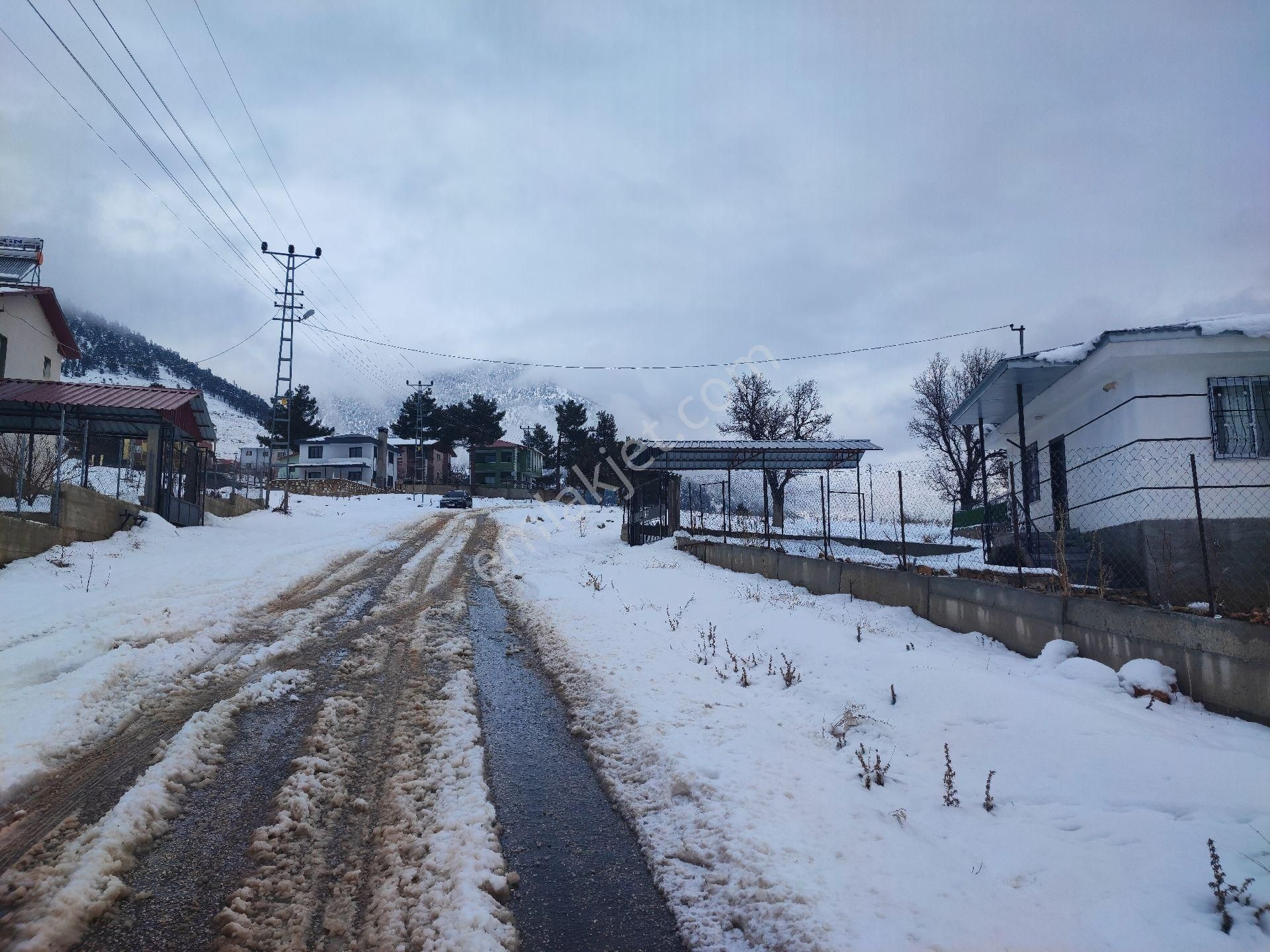 Pozantı Kar Emlak Tan Yeni Konacık Bozkırlı Mevkiinde Yaylalık 400 M2 Satılık Arsa - Görsel 18