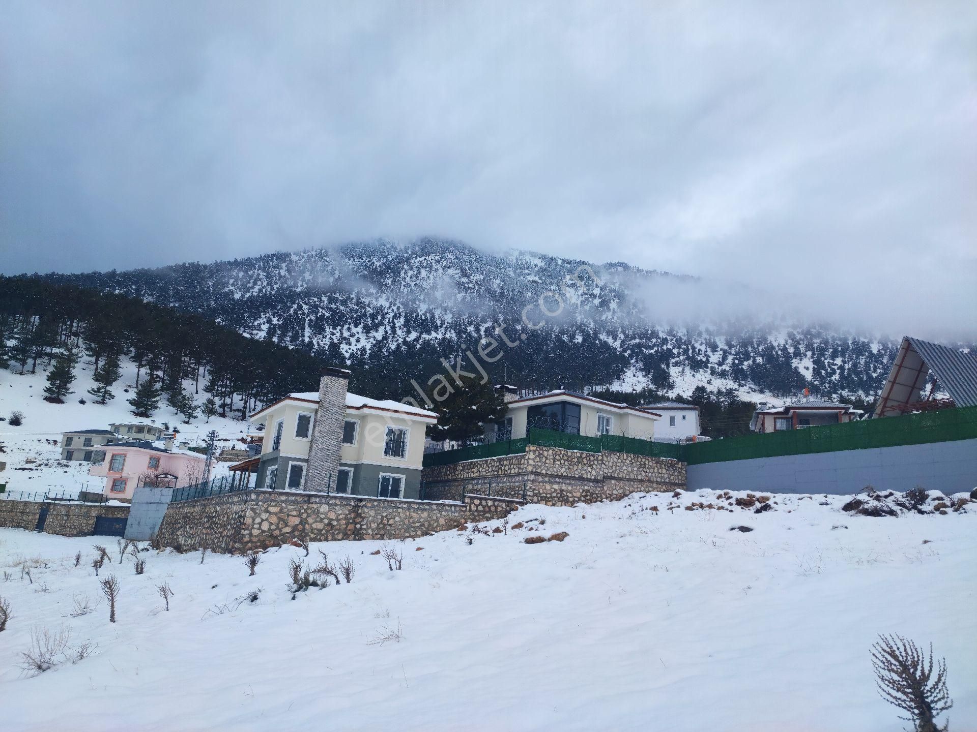 Pozantı Kar Emlak Tan Yeni Konacık Bozkırlı Mevkiinde Yaylalık 400 M2 Satılık Arsa - Görsel 33