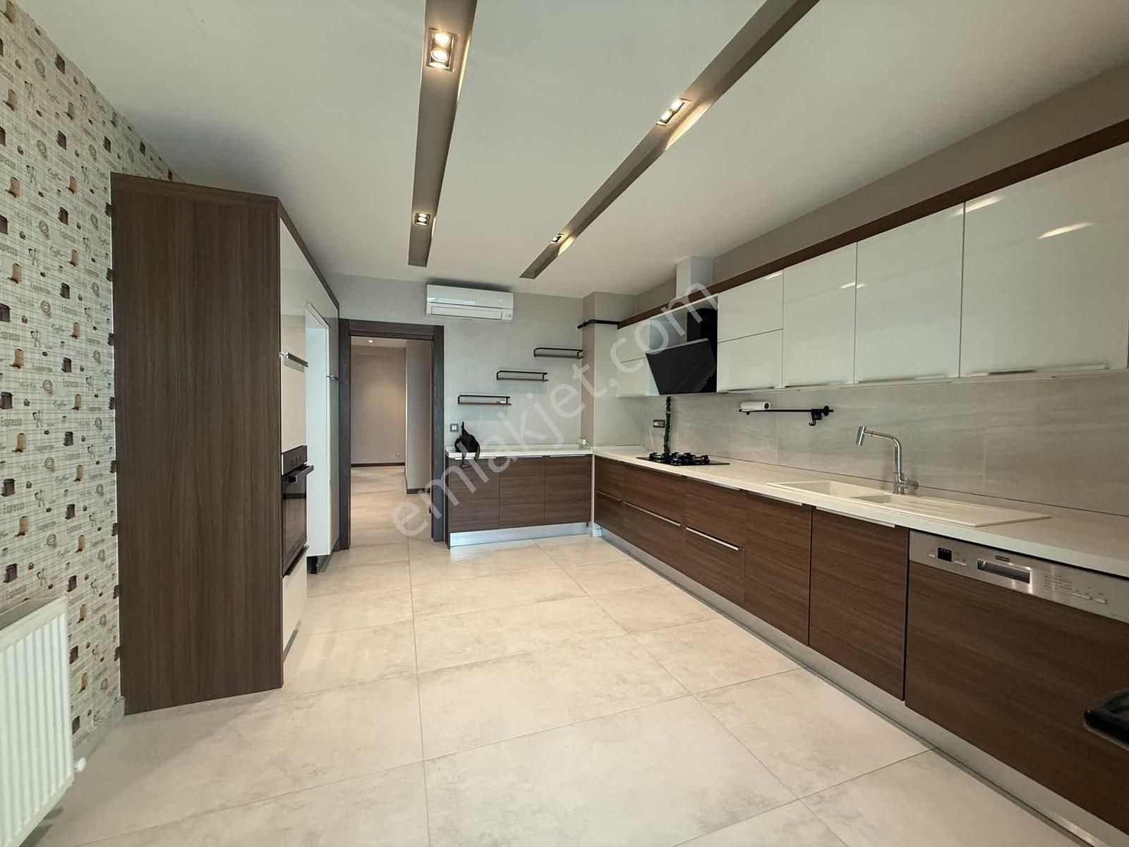 Bölgenin En Prestijli Sitesi Gültekin Pera'da A Plus 3+1 Kiralık - Görsel 6