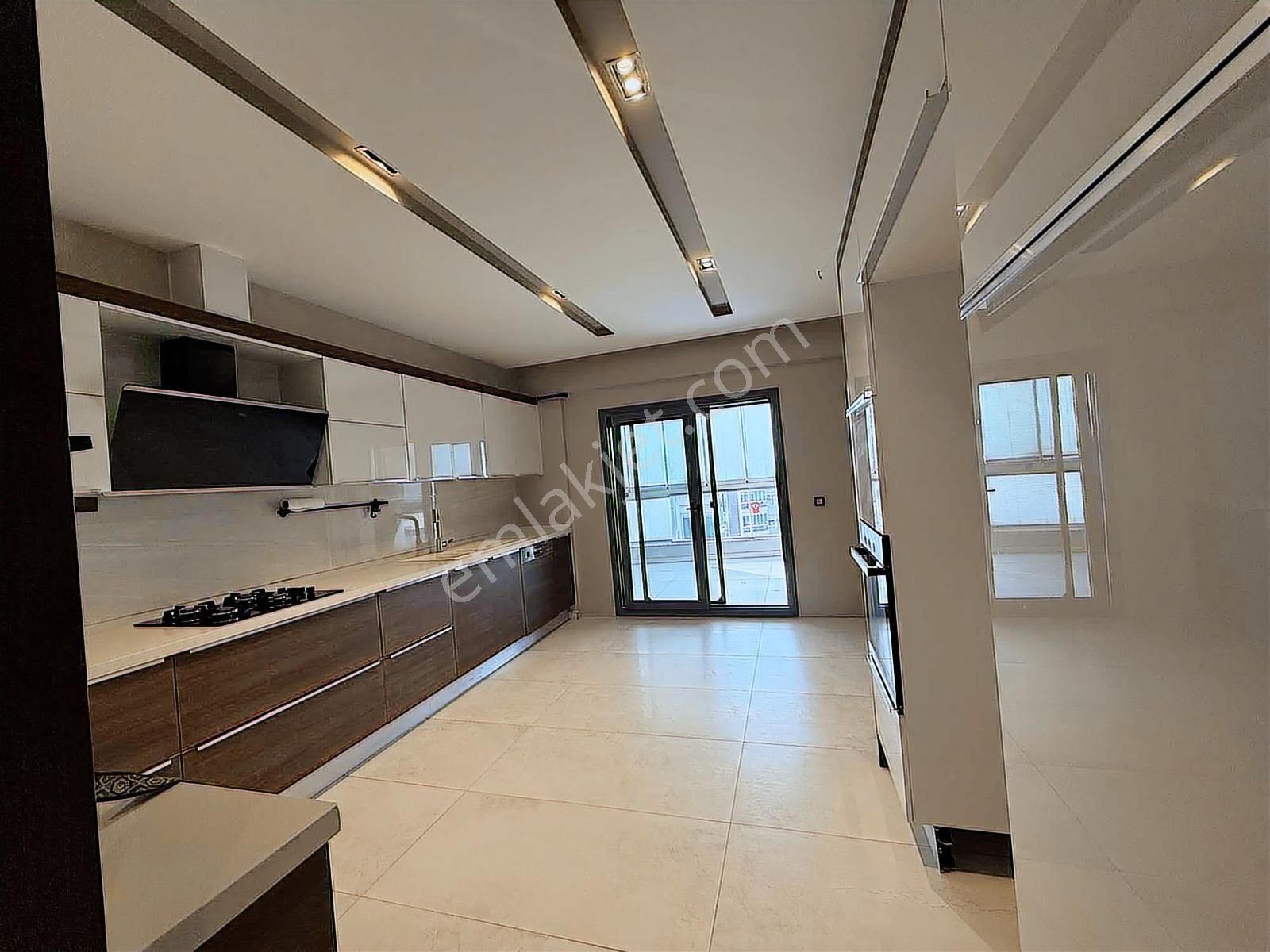 Bölgenin En Prestijli Sitesi Gültekin Pera'da A Plus 3+1 Kiralık - Görsel 11