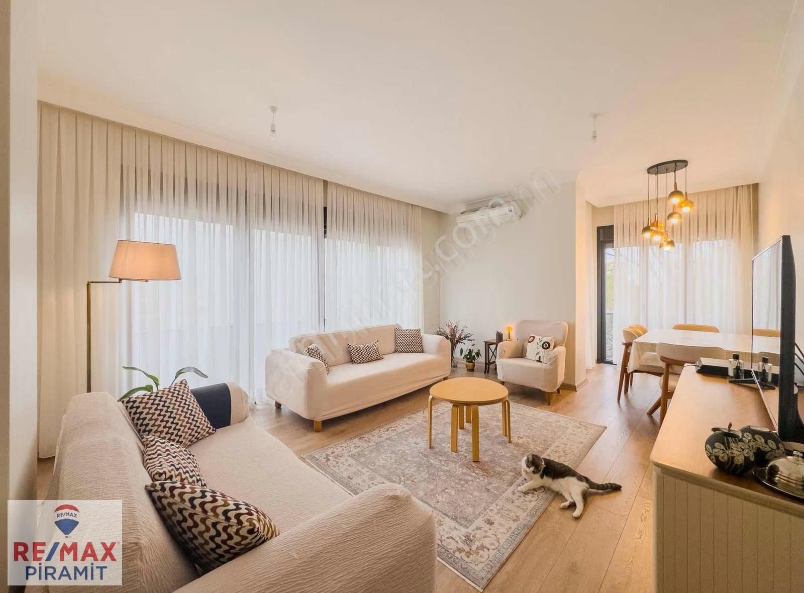 Acıbademin En Değerli Sokağında Fırsat Satılık 3+1