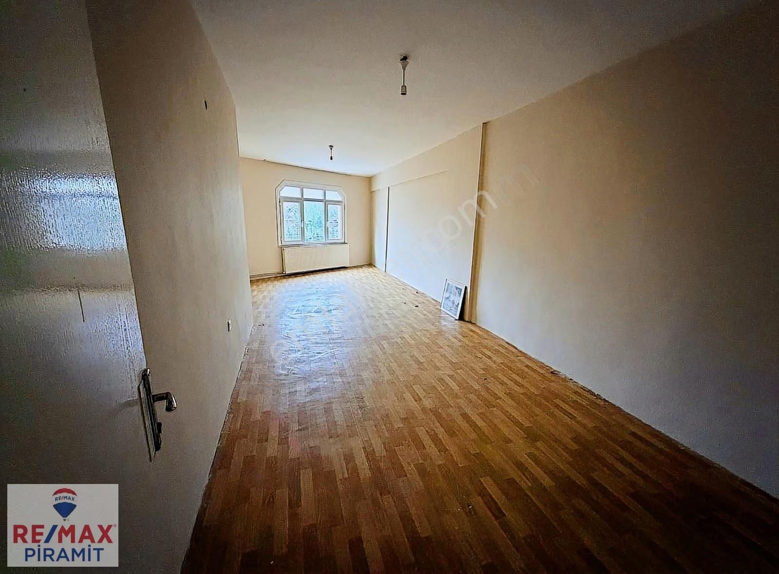 Bulgurlu Caddesinde 7 Odalı Metroya Yakın Ofis Katı - Görsel 19