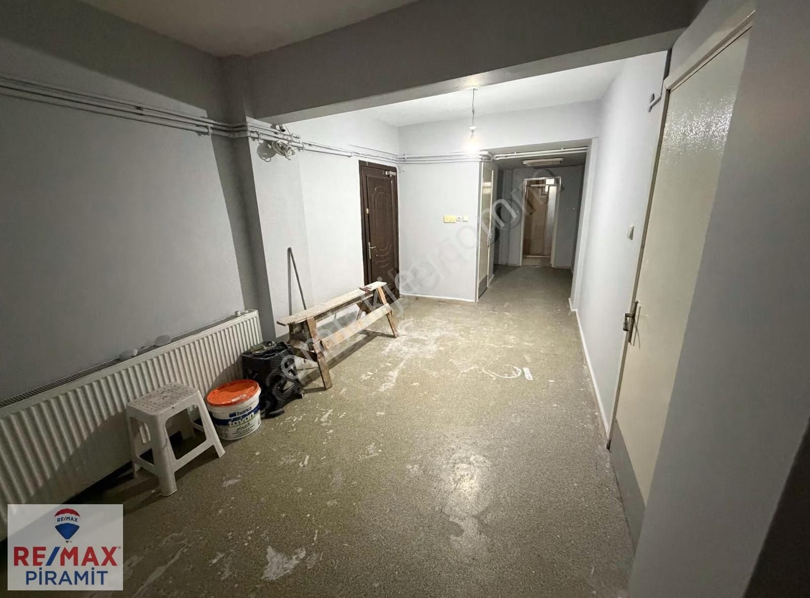 Bulgurlu Caddesinde 7 Odalı Metroya Yakın Ofis Katı - Görsel 6