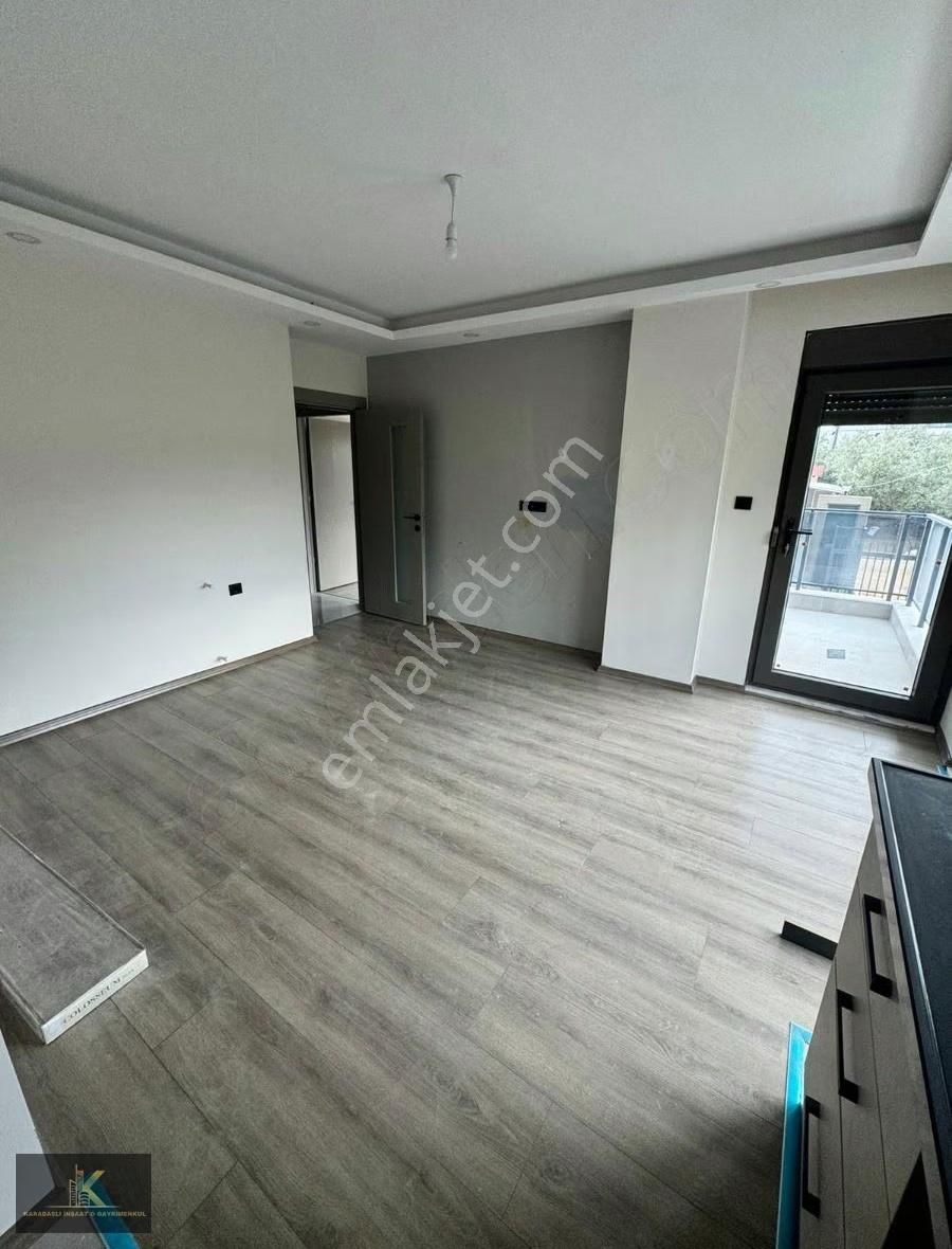 Bahçeyakada Merkezi Konumda 2+1 Satılık Daire - Görsel 7