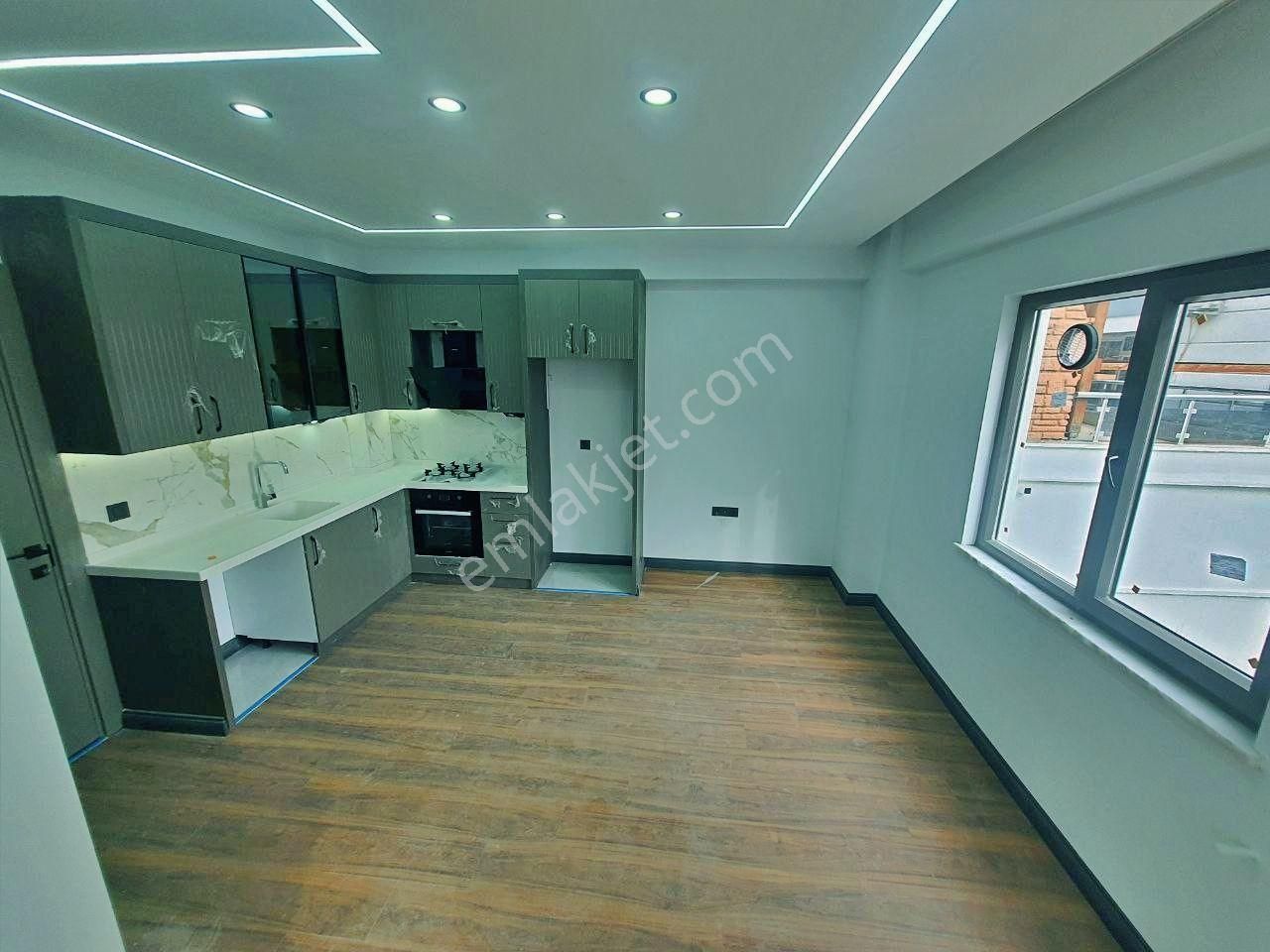 Uytundan Akçay Güre Arası Cemiltemelde Denize 850 Metre 1+1daire