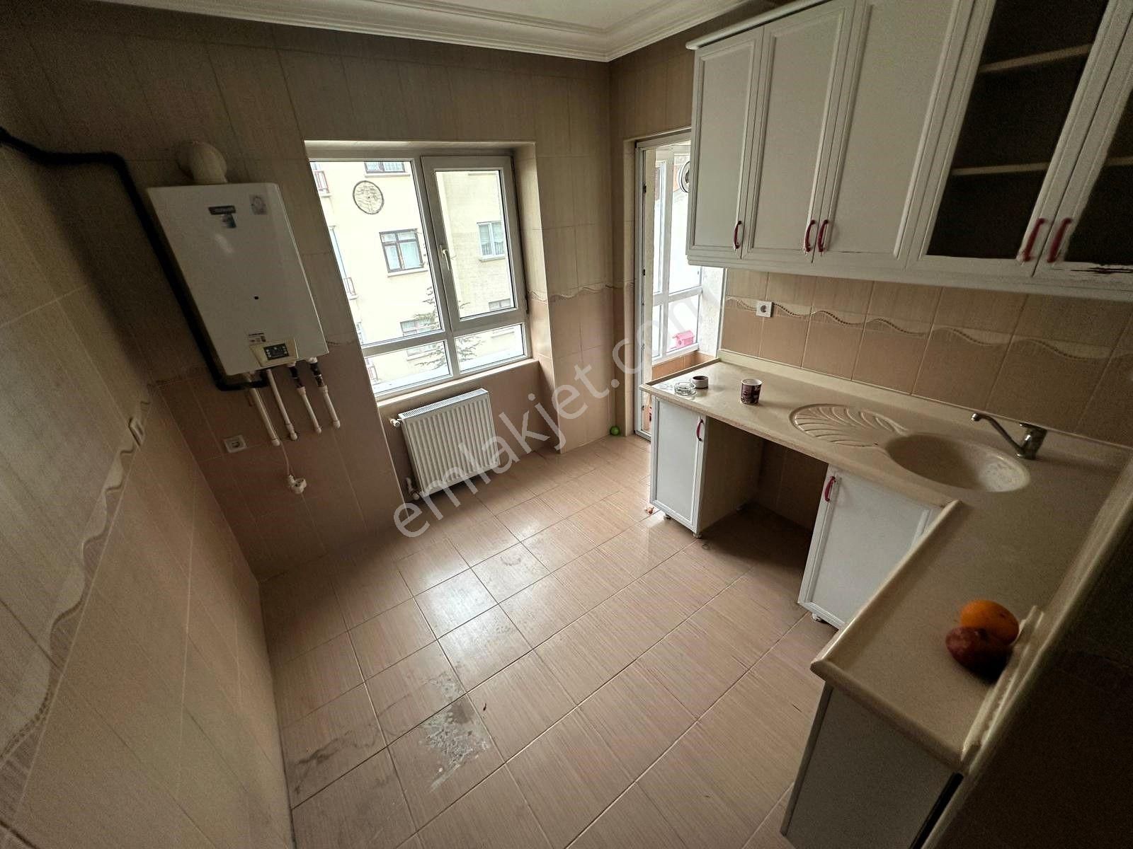 Akşemsettin Mah. Bağımsız Asansörlü Genç Satılık Daire - Görsel 2