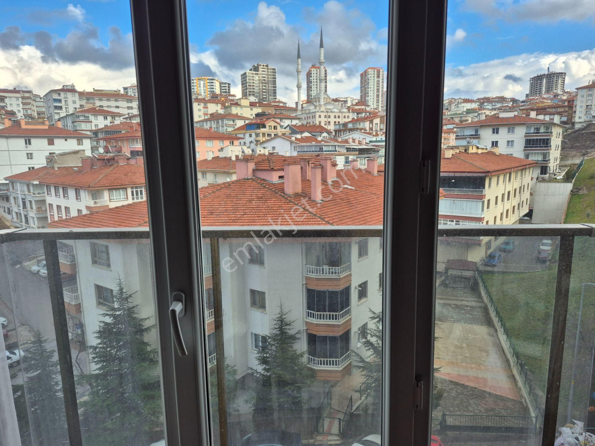 Cadde Üzerinde 150 M2 Ebeveyn Banyolu Ve Giyinme Odalı Daire - Görsel 8