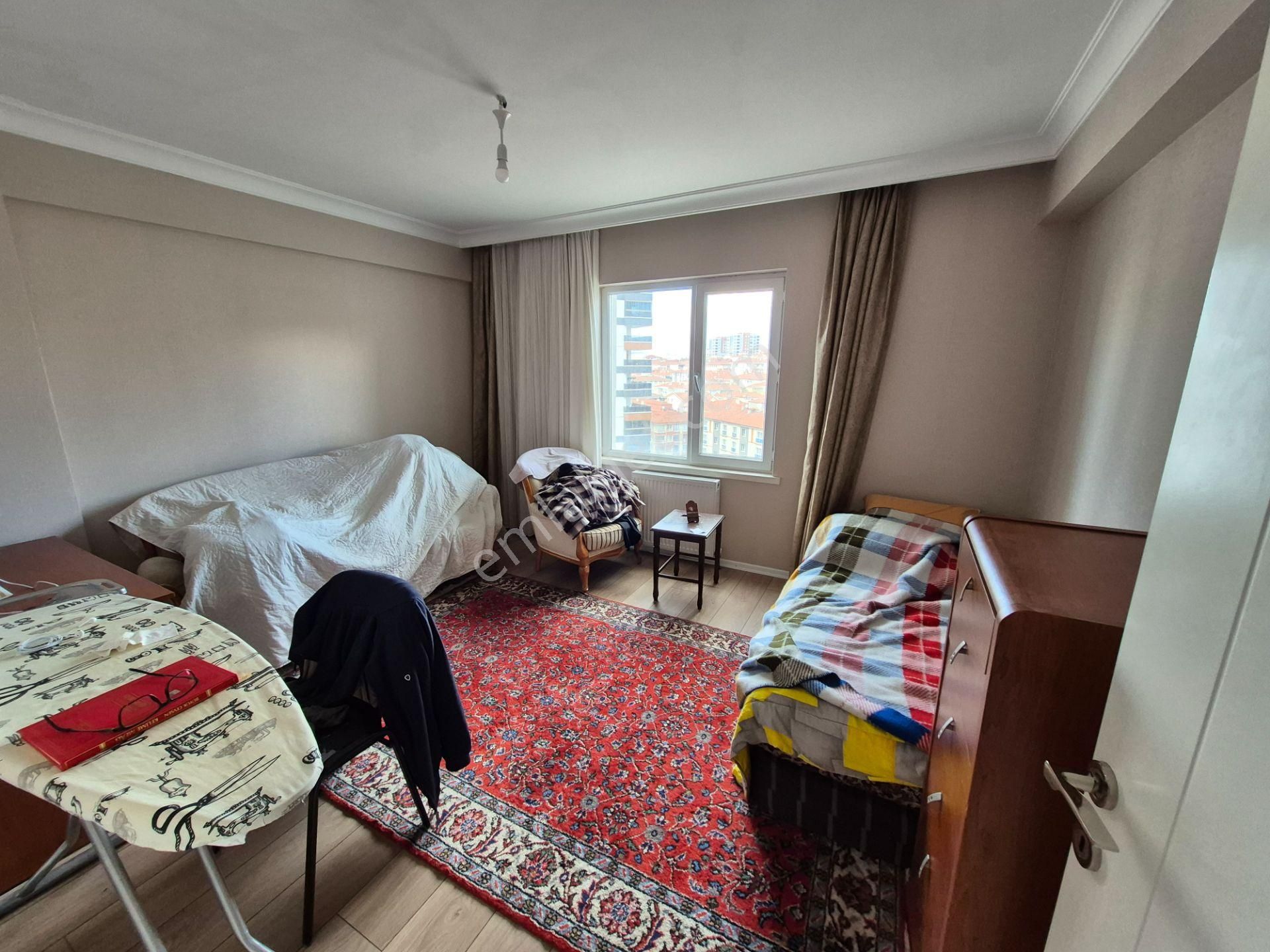 Cadde Üzerinde 150 M2 Ebeveyn Banyolu Ve Giyinme Odalı Daire - Görsel 27