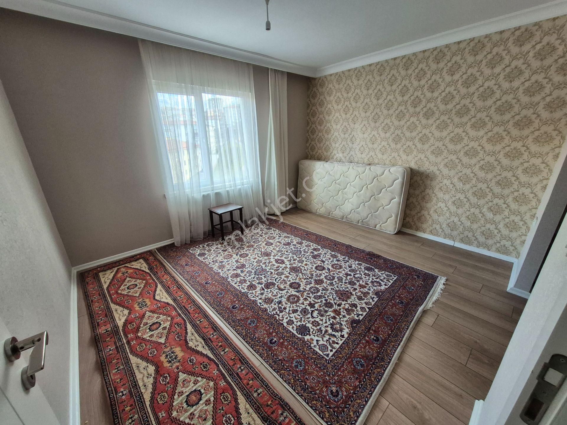 Cadde Üzerinde 150 M2 Ebeveyn Banyolu Ve Giyinme Odalı Daire - Görsel 19