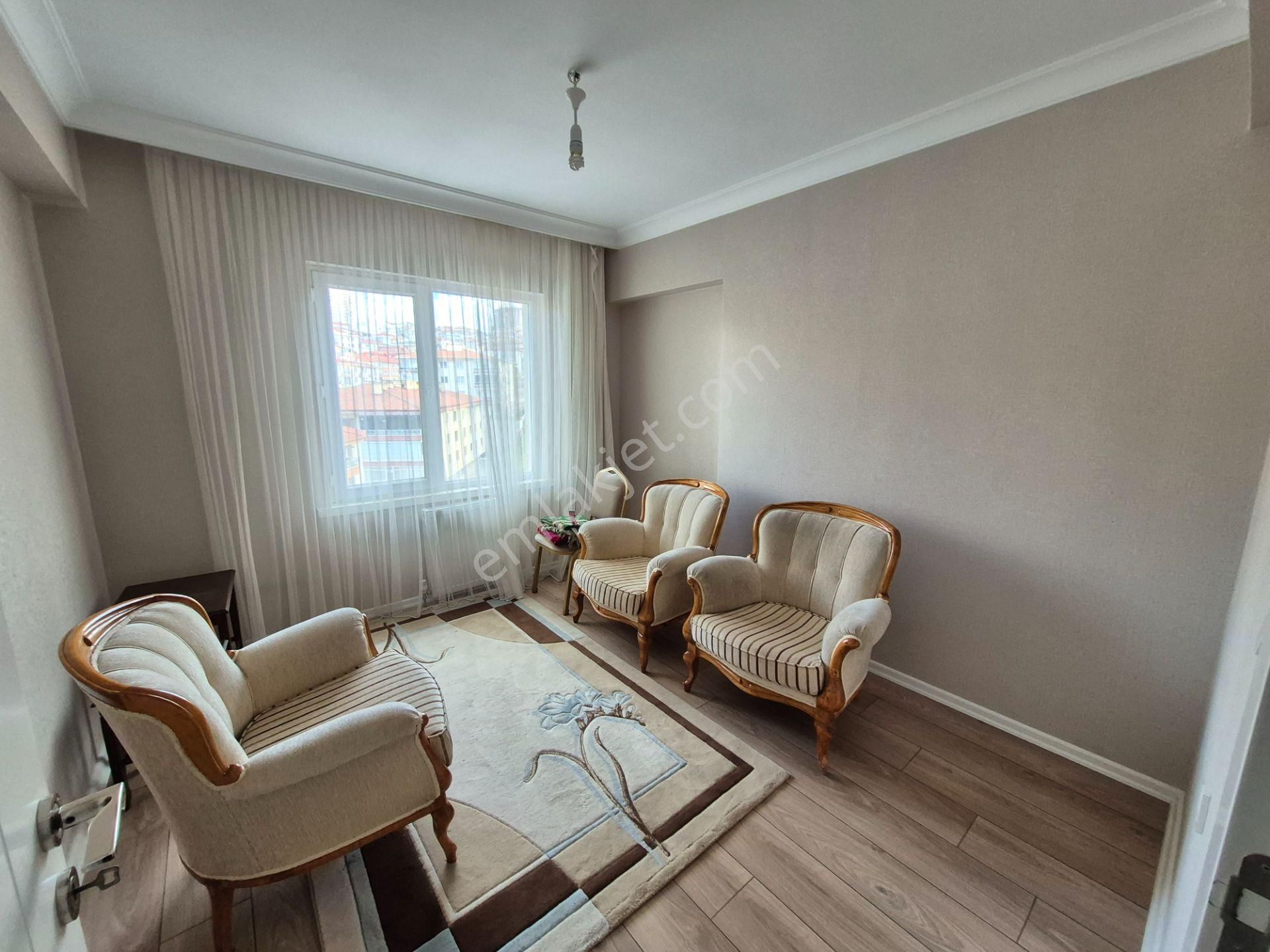 Cadde Üzerinde 150 M2 Ebeveyn Banyolu Ve Giyinme Odalı Daire - Görsel 15