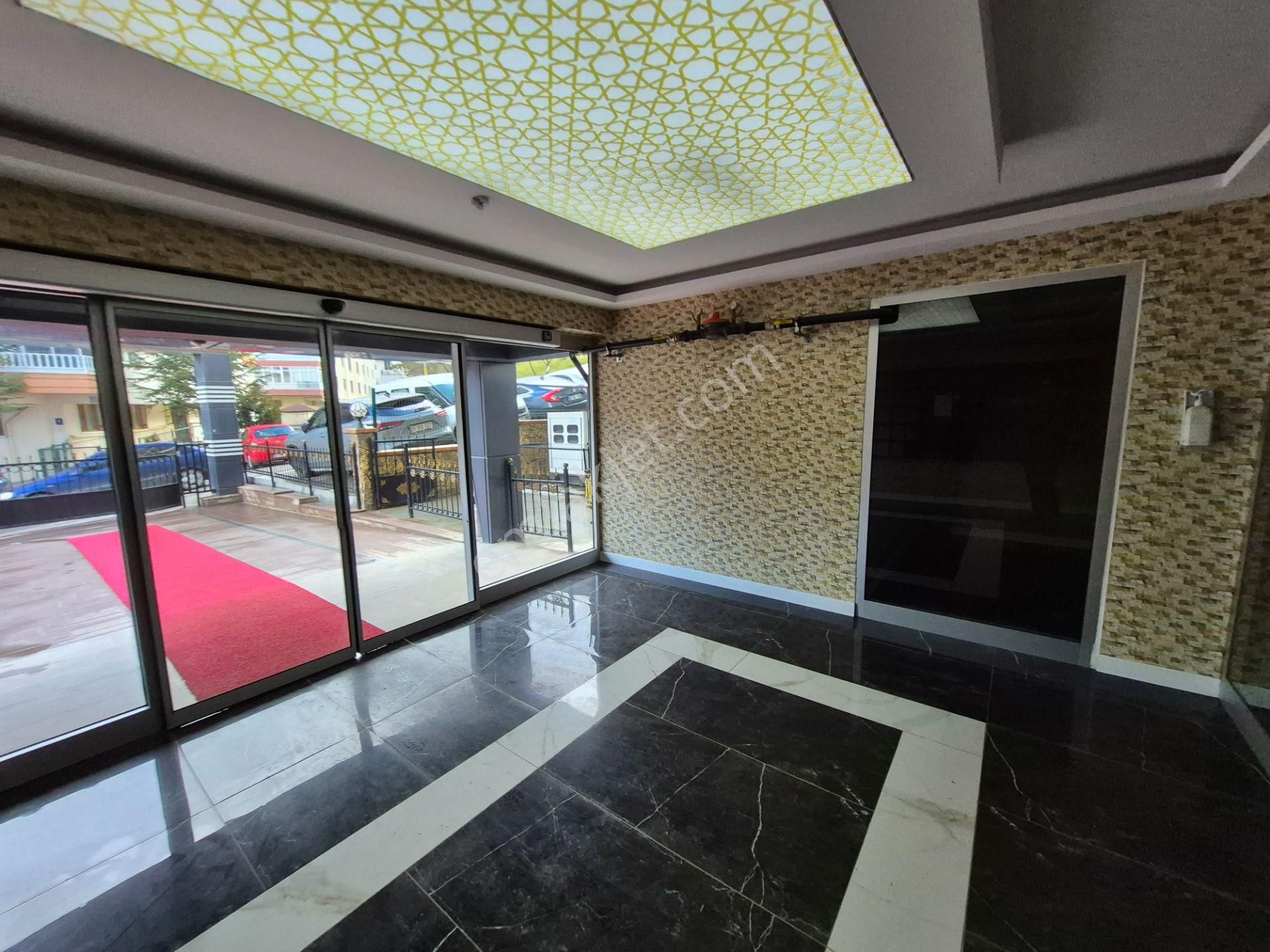 Cadde Üzerinde 150 M2 Ebeveyn Banyolu Ve Giyinme Odalı Daire - Görsel 3