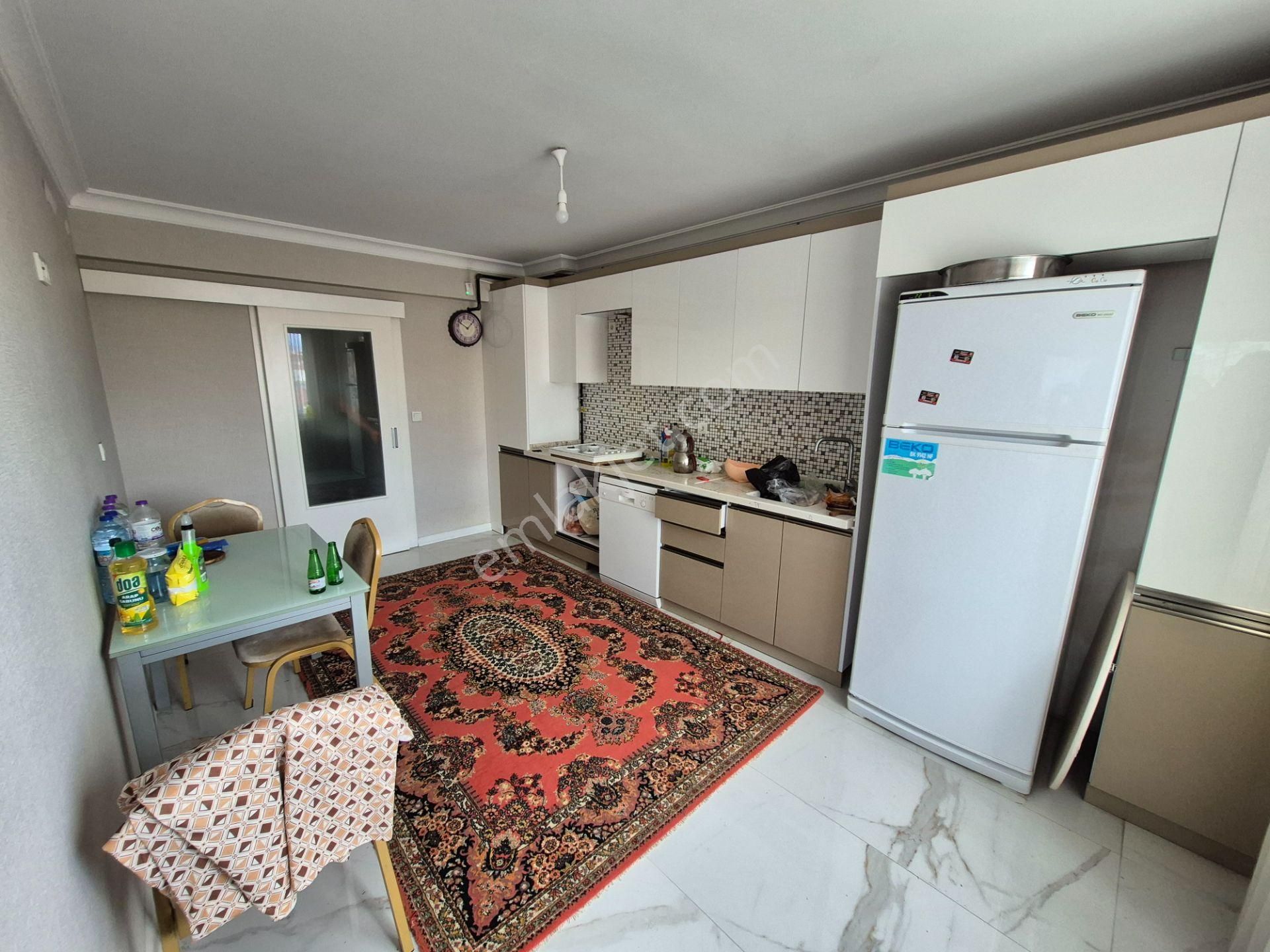 Cadde Üzerinde 150 M2 Ebeveyn Banyolu Ve Giyinme Odalı Daire - Görsel 13