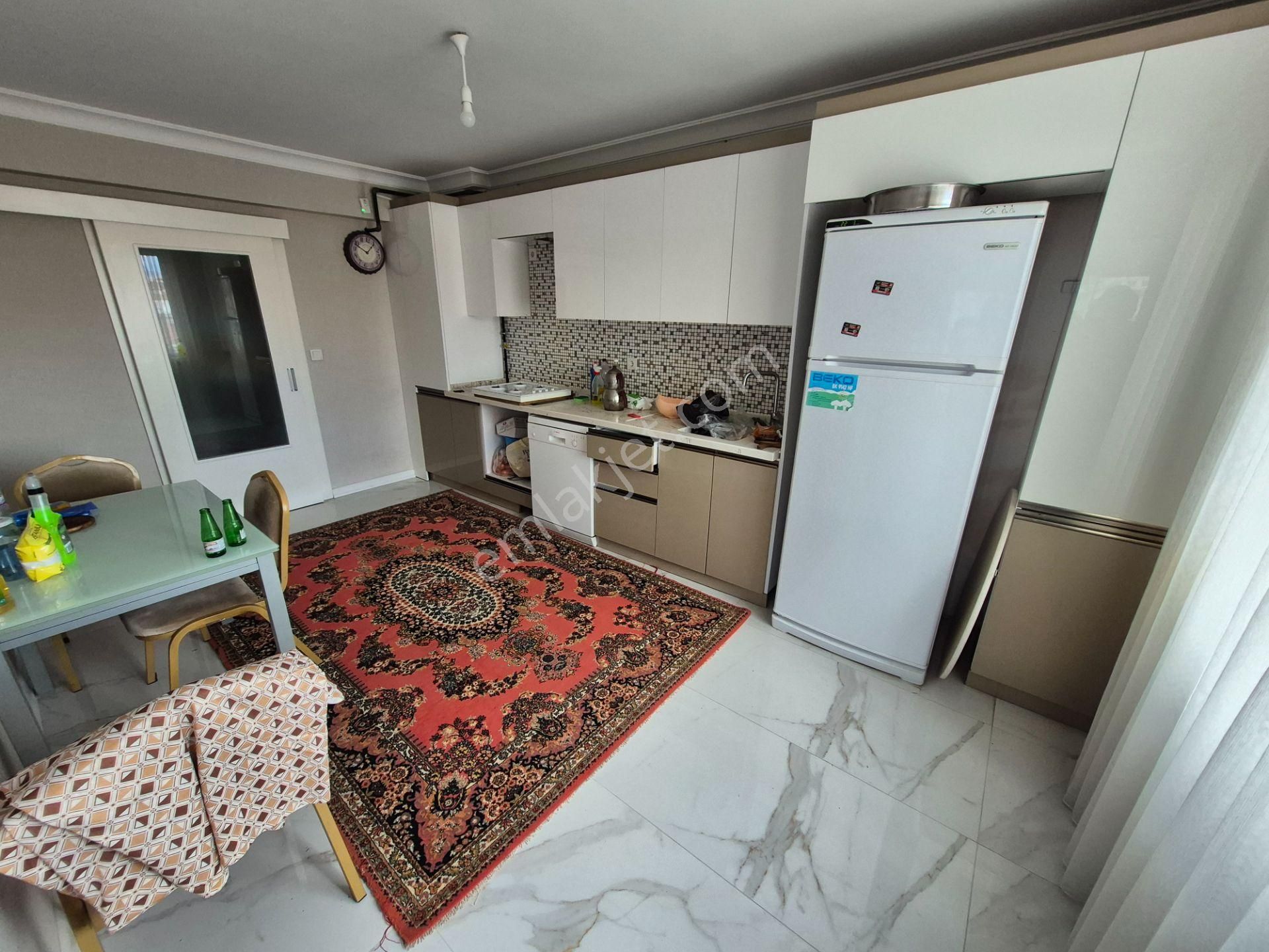 Cadde Üzerinde 150 M2 Ebeveyn Banyolu Ve Giyinme Odalı Daire - Görsel 12