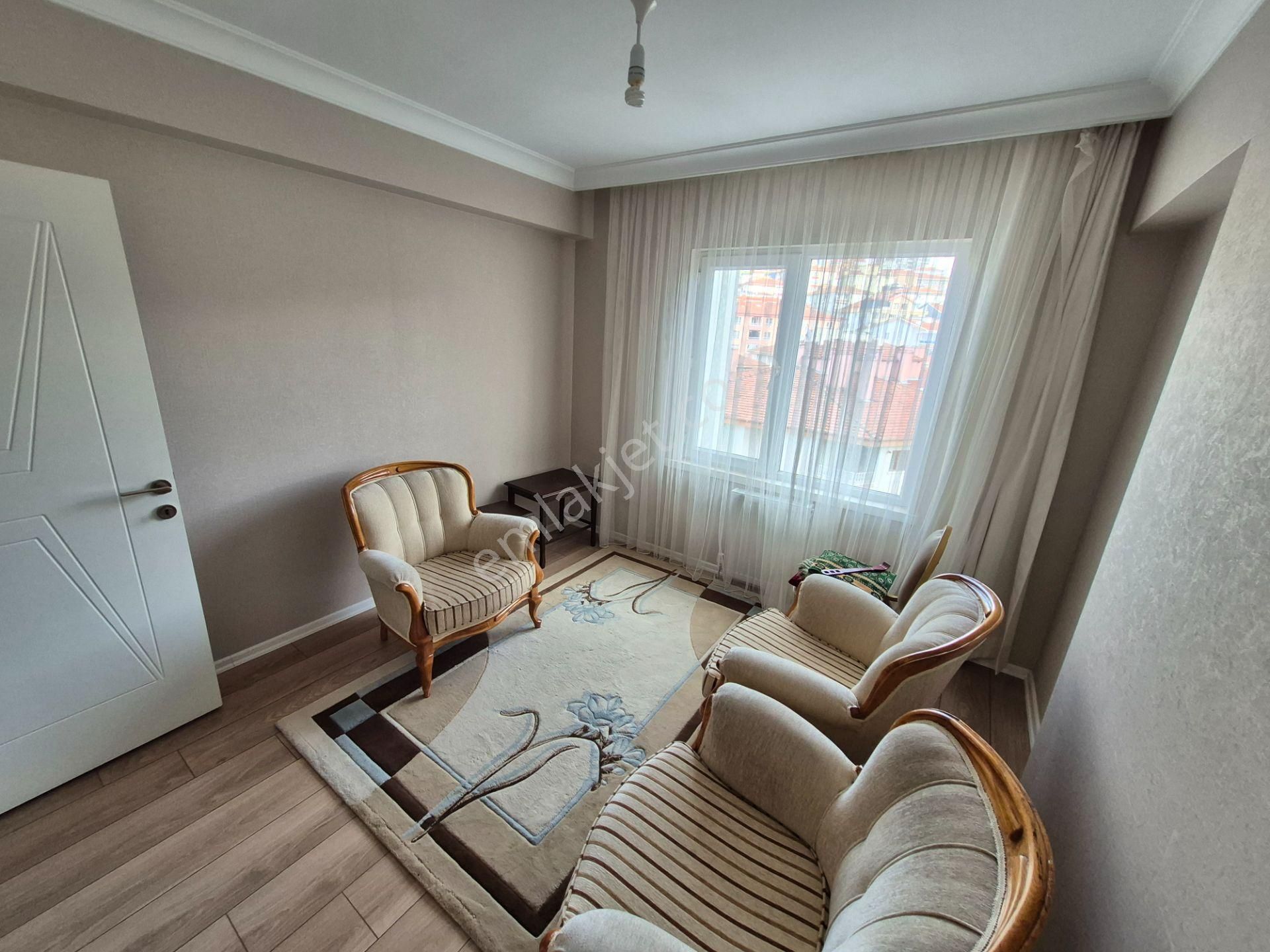 Cadde Üzerinde 150 M2 Ebeveyn Banyolu Ve Giyinme Odalı Daire - Görsel 16