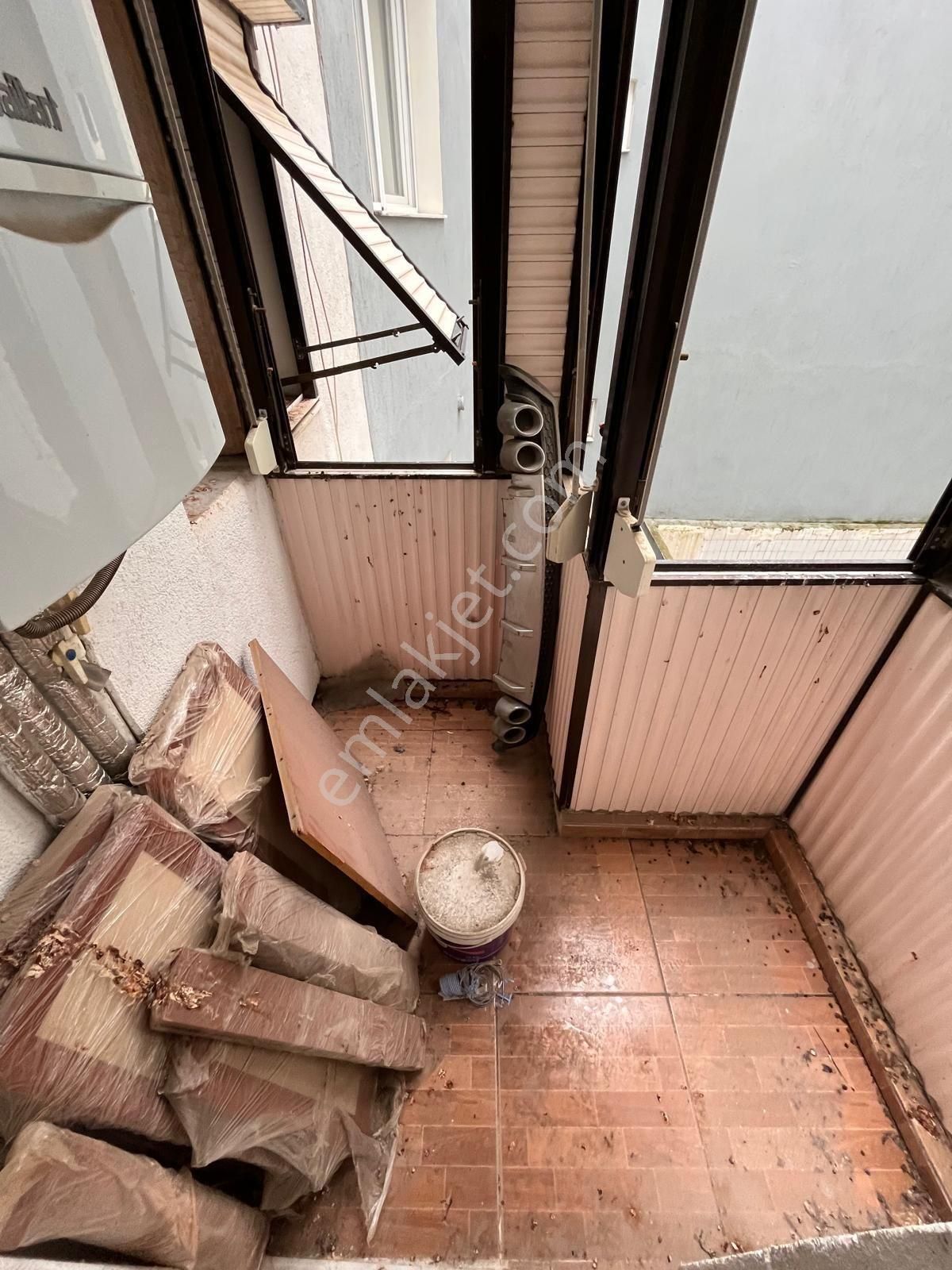 İnönü Cad. Ve Metro Durakları Yakını 3+1 Arakat Çift Cephe Doğalgazlı Çift Balkon - Görsel 16