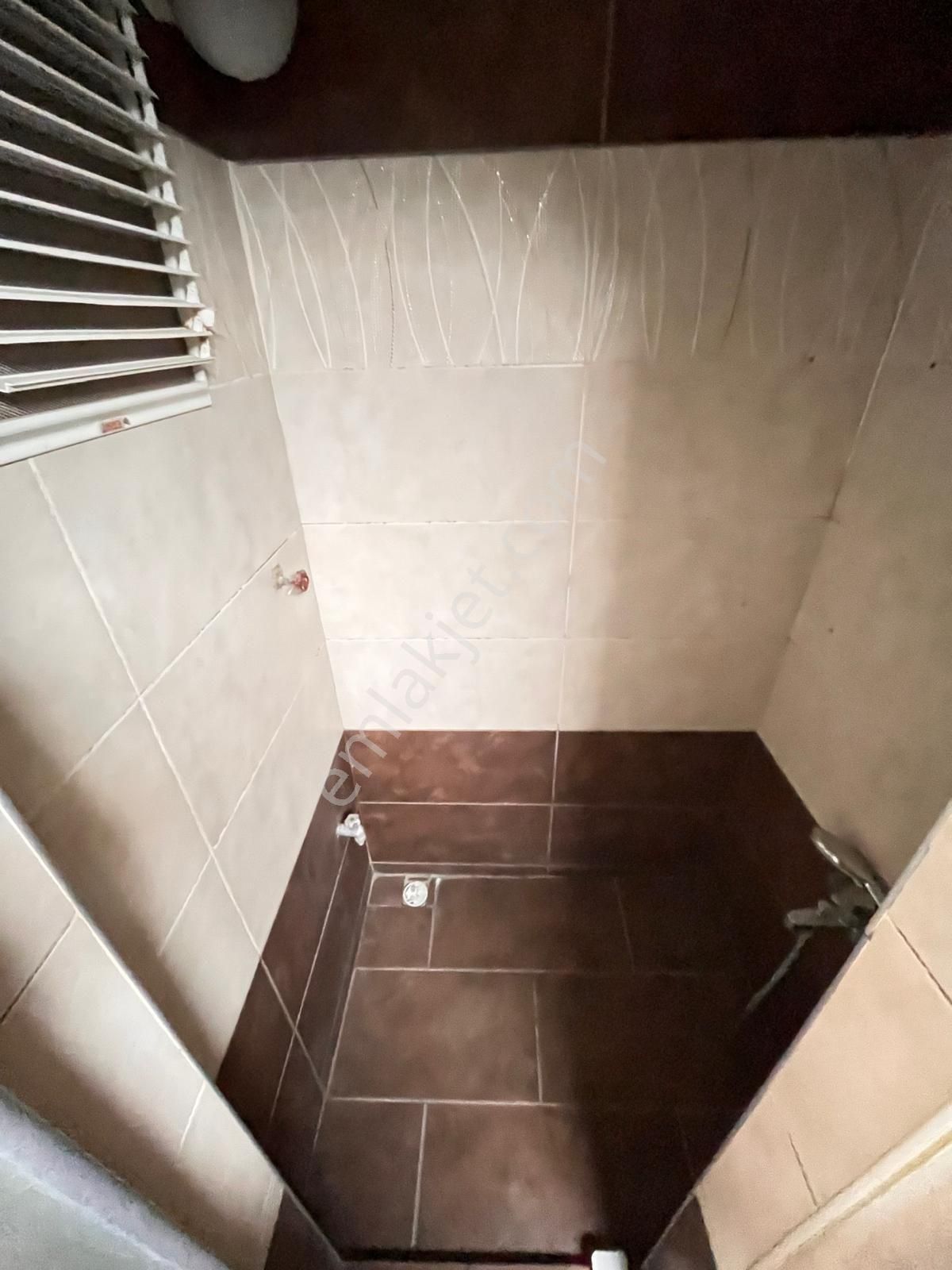 İnönü Cad. Ve Metro Durakları Yakını 3+1 Arakat Çift Cephe Doğalgazlı Çift Balkon - Görsel 22