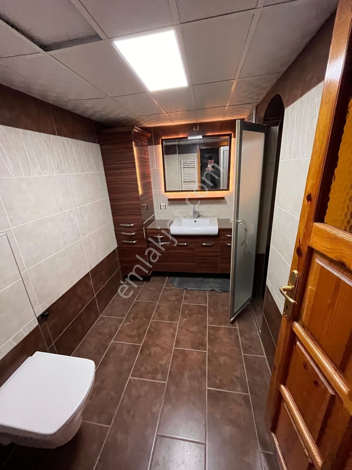 İnönü Cad. Ve Metro Durakları Yakını 3+1 Arakat Çift Cephe Doğalgazlı Çift Balkon - Görsel 24