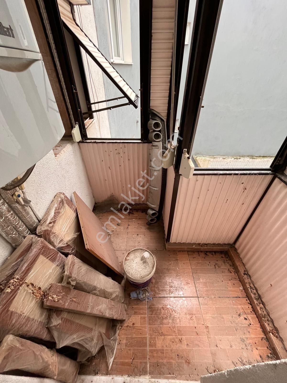 İnönü Cad. Ve Metro Durakları Yakını 3+1 Arakat Çift Cephe Doğalgazlı Çift Balkon - Görsel 15