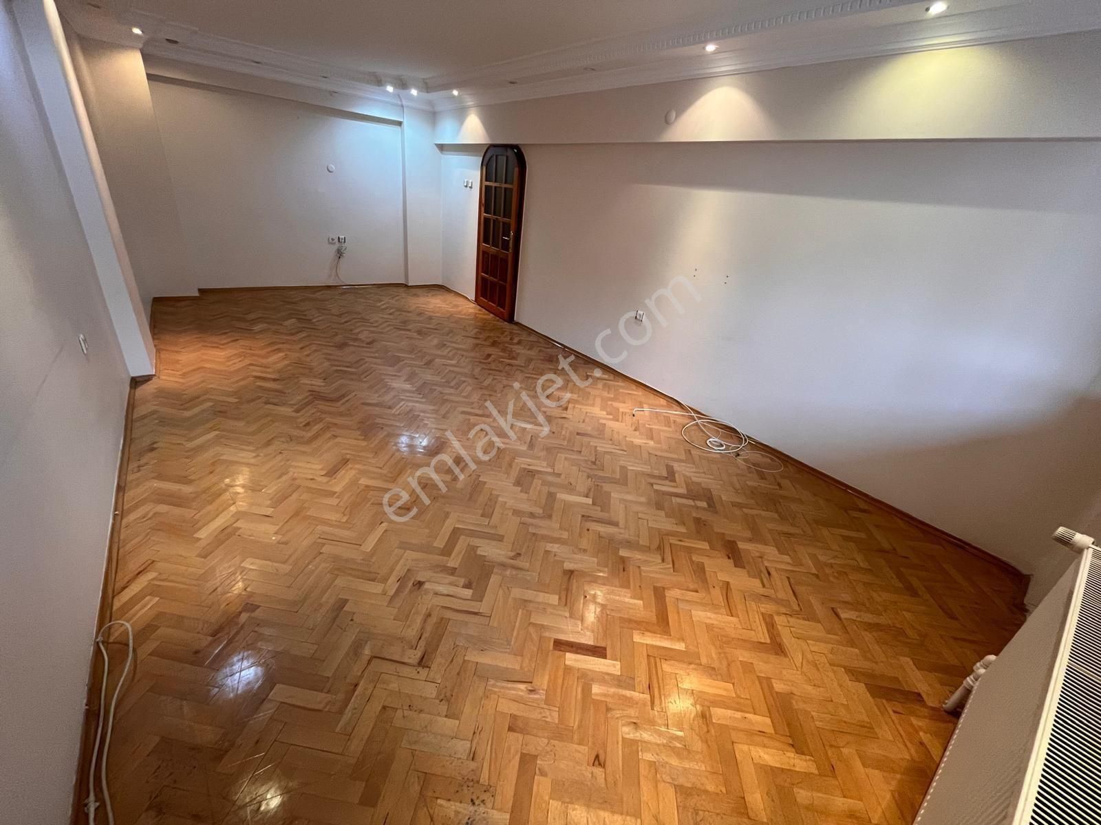 İnönü Cad. Ve Metro Durakları Yakını 3+1 Arakat Çift Cephe Doğalgazlı Çift Balkon - Görsel 27