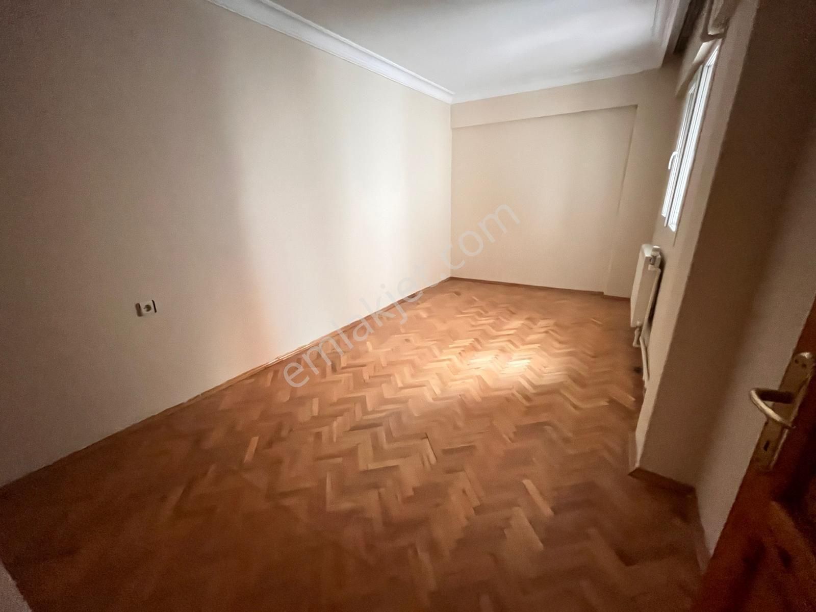 İnönü Cad. Ve Metro Durakları Yakını 3+1 Arakat Çift Cephe Doğalgazlı Çift Balkon - Görsel 32