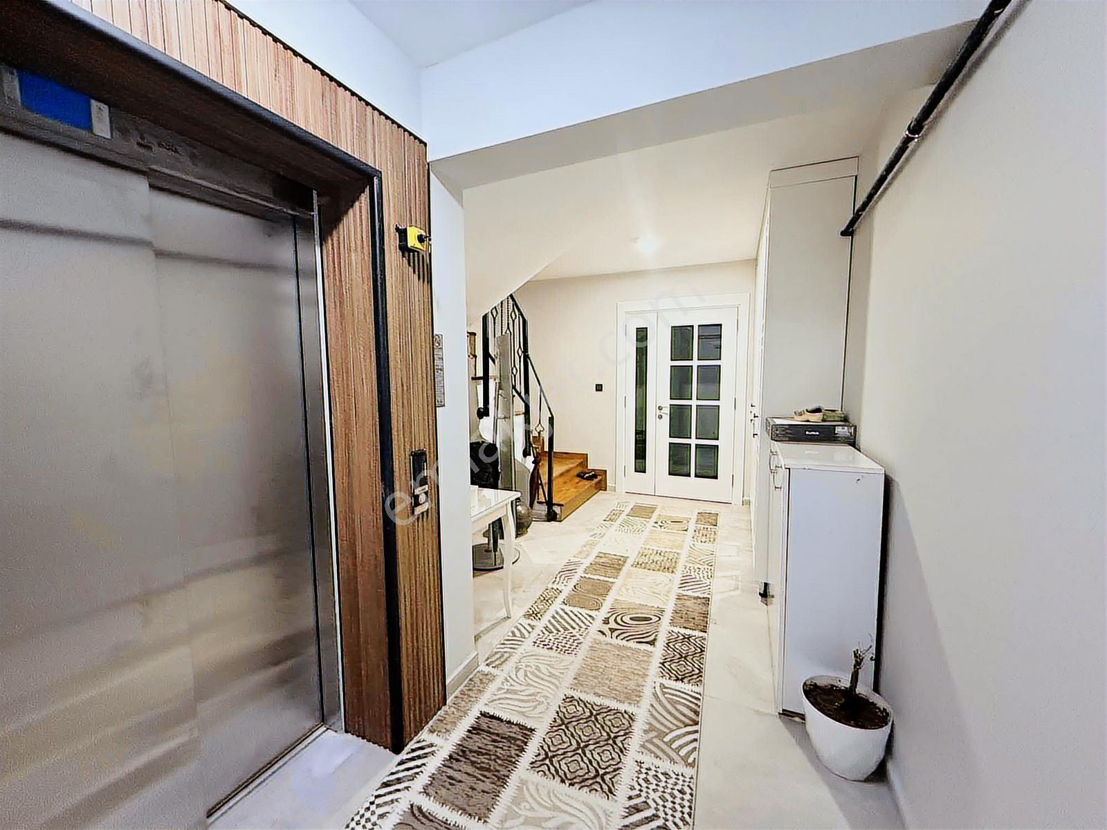 Bm Real Estate Yunuseli'nde Satılık 3 Katlı Asansörlü Villa - Görsel 10