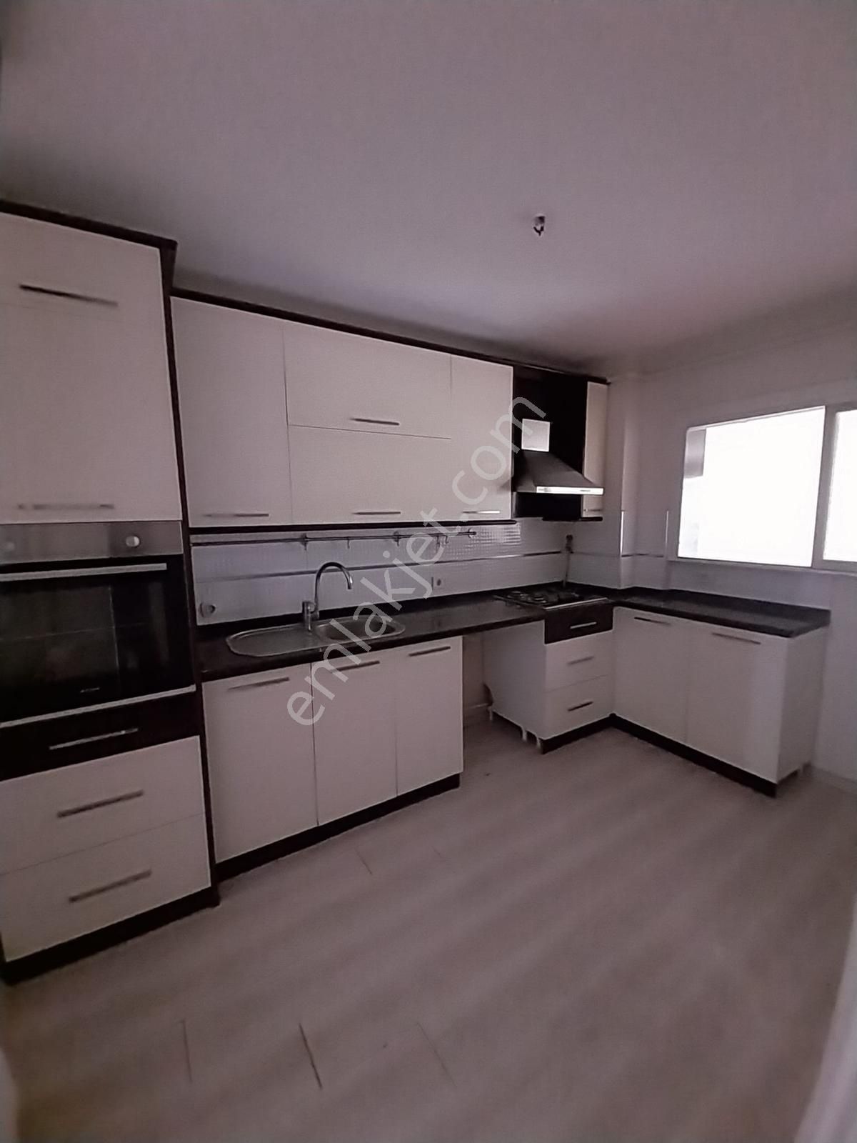 Bahçelievler'de İyi Konumda, Geniş, Ferah Satılık 3+1 - Görsel 19